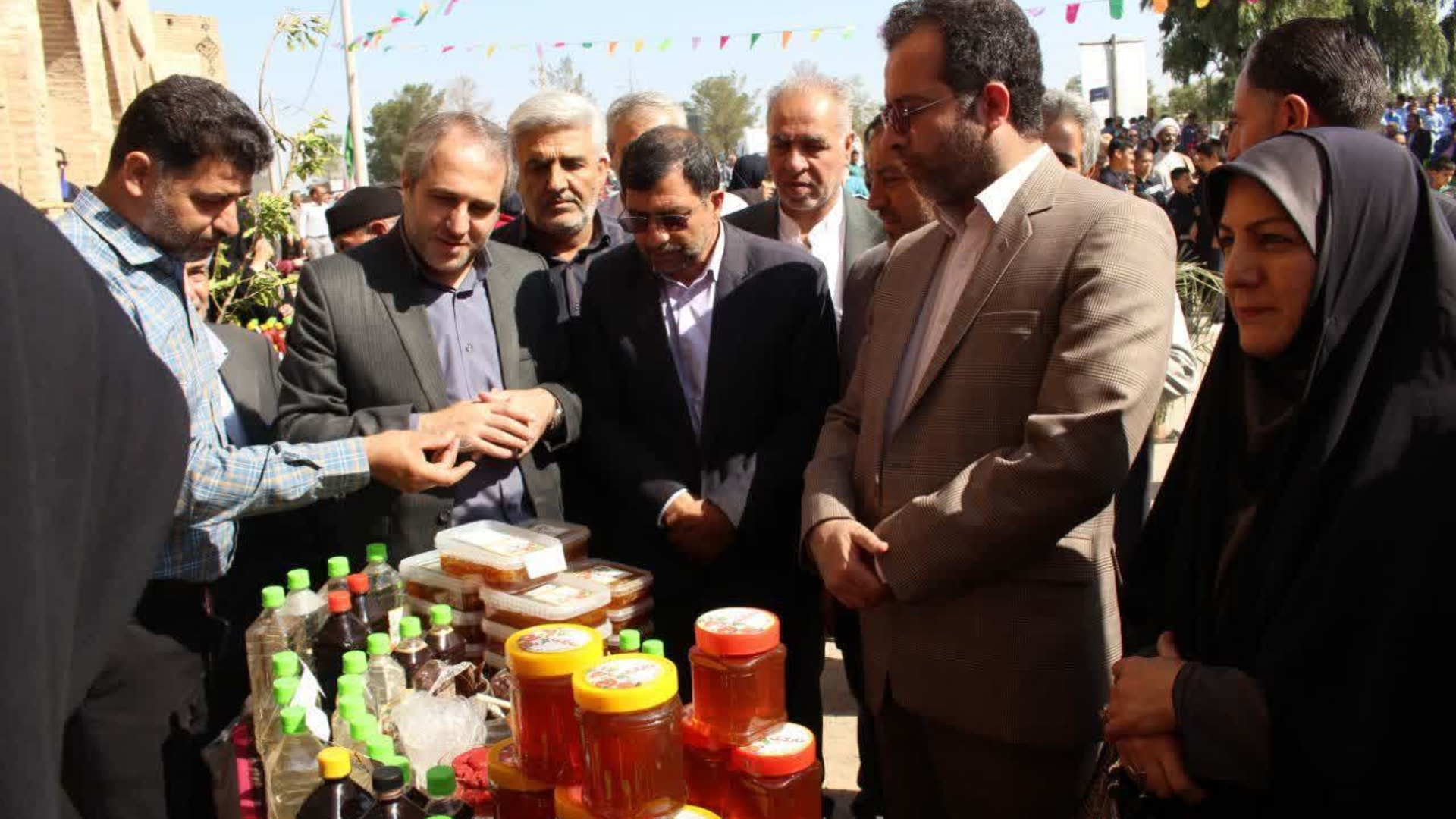 برگزاری جشن بزرگ روستا و عشایر بخش مرکزی شهرستان ساوه و پاسداشت ثبت جهانی کاروانسرای تاریخی باغ‌شیخ