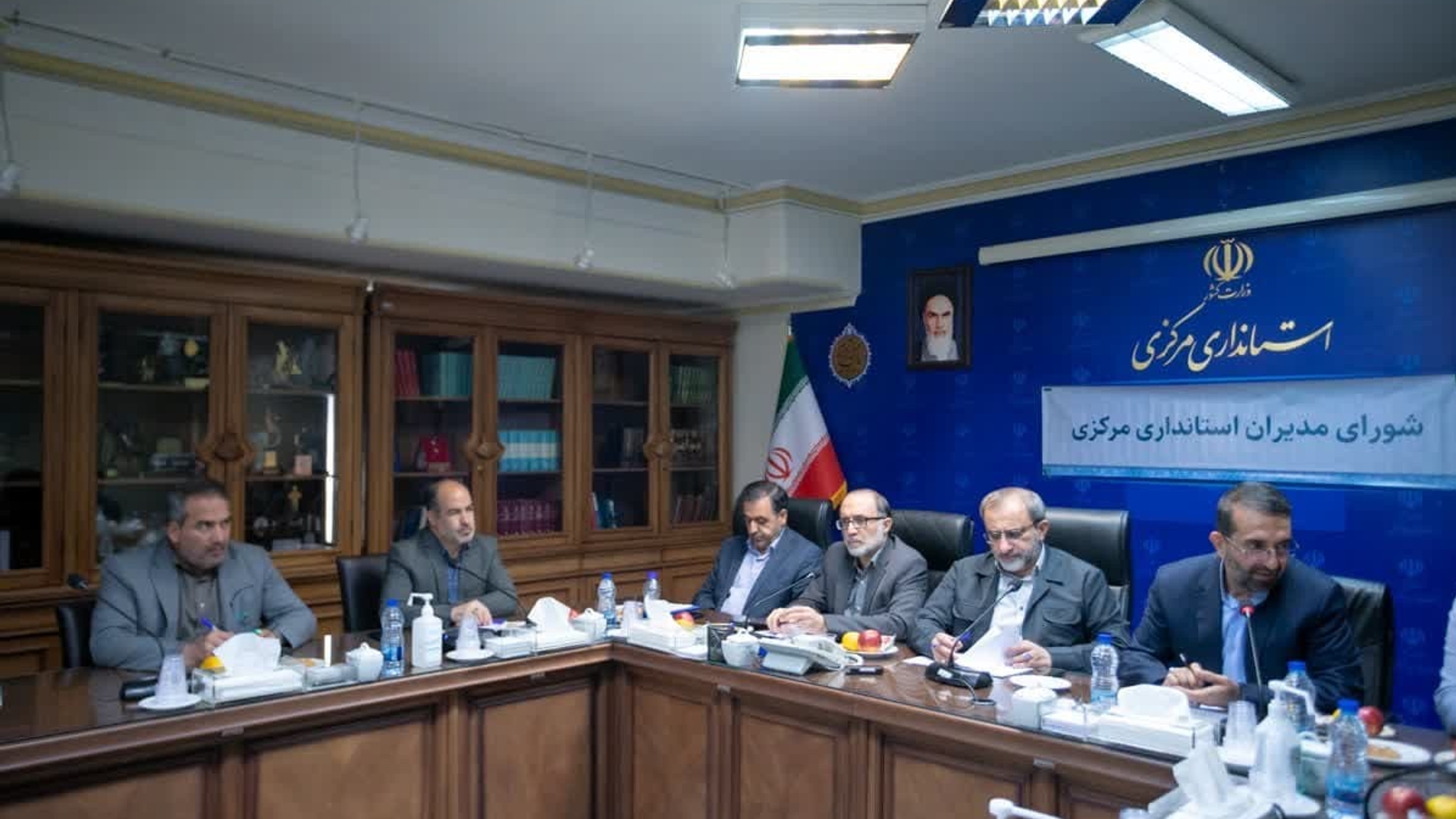 برگزاری نشست مدیران ستادی استانداری با حضور استاندار مرکزی