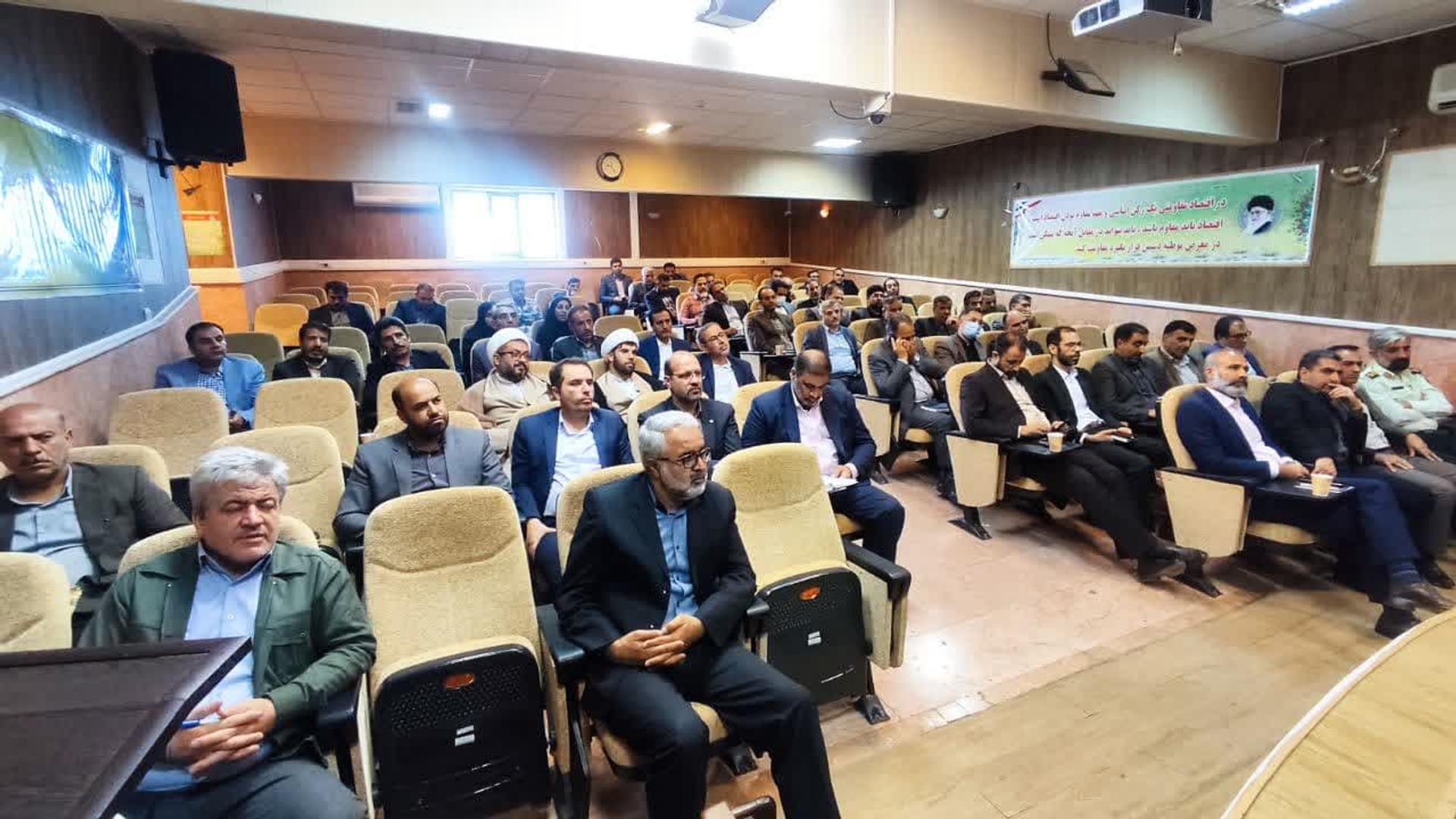 برگزاری شورای اداری شهرستان شازند