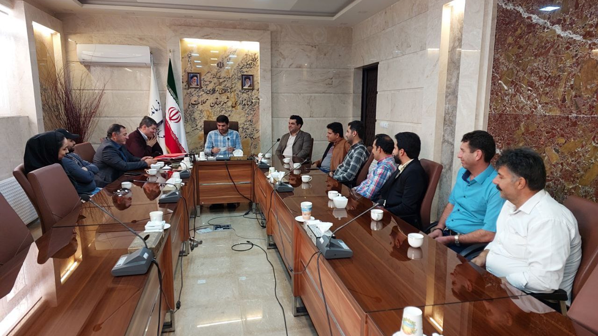 دیدار جمعی از مدیران و بازرسین اتاق اصناف کشاورزی شهرستان محلات با سرپرست فرمانداری شهرستان