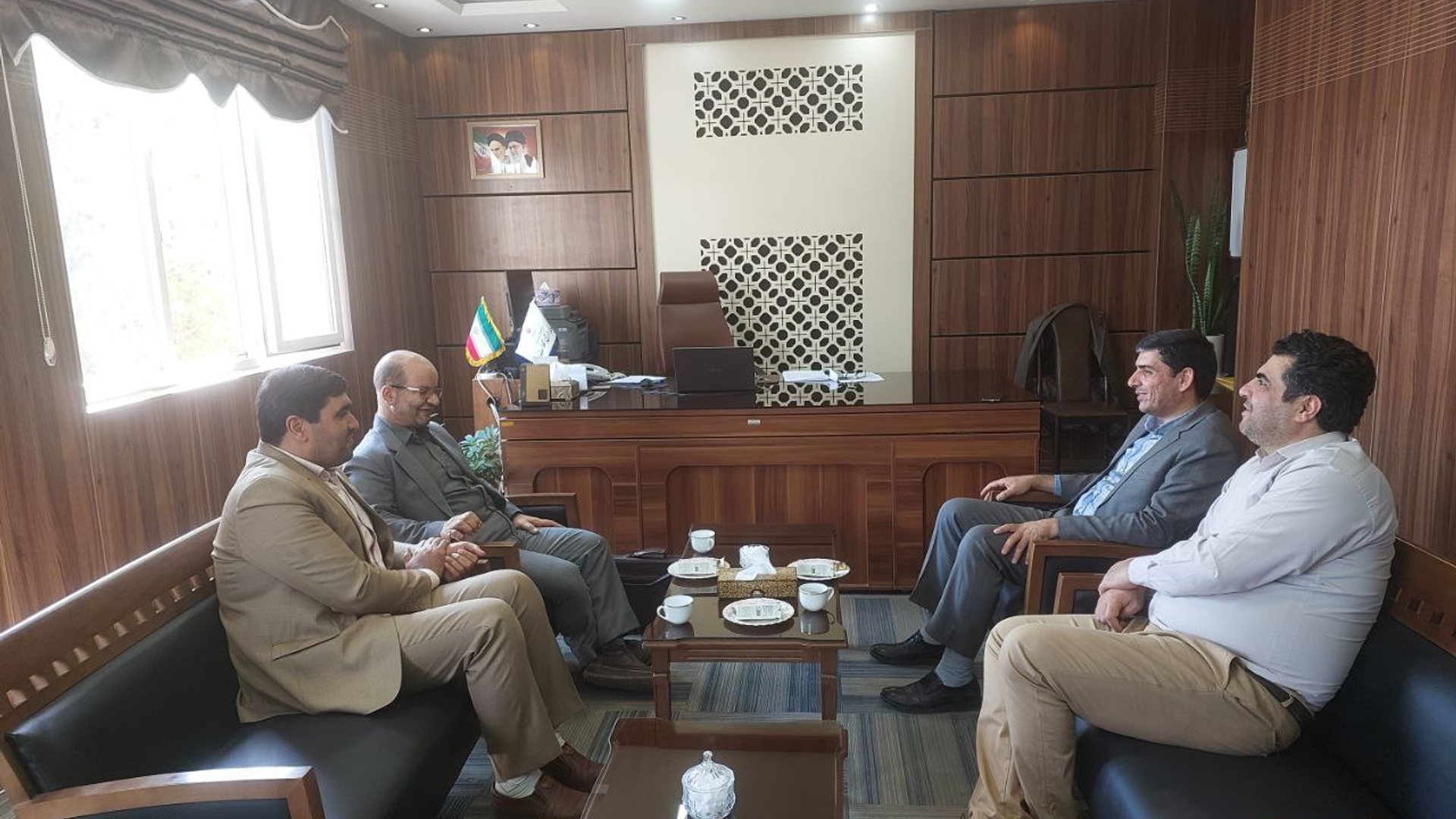 دیدار مدیرکل مدیریت عملکرد ، بازرسی ، امور حقوقی و ارتباطات مردمی استانداری مرکزی با سرپرست فرمانداری شهرستان محلات