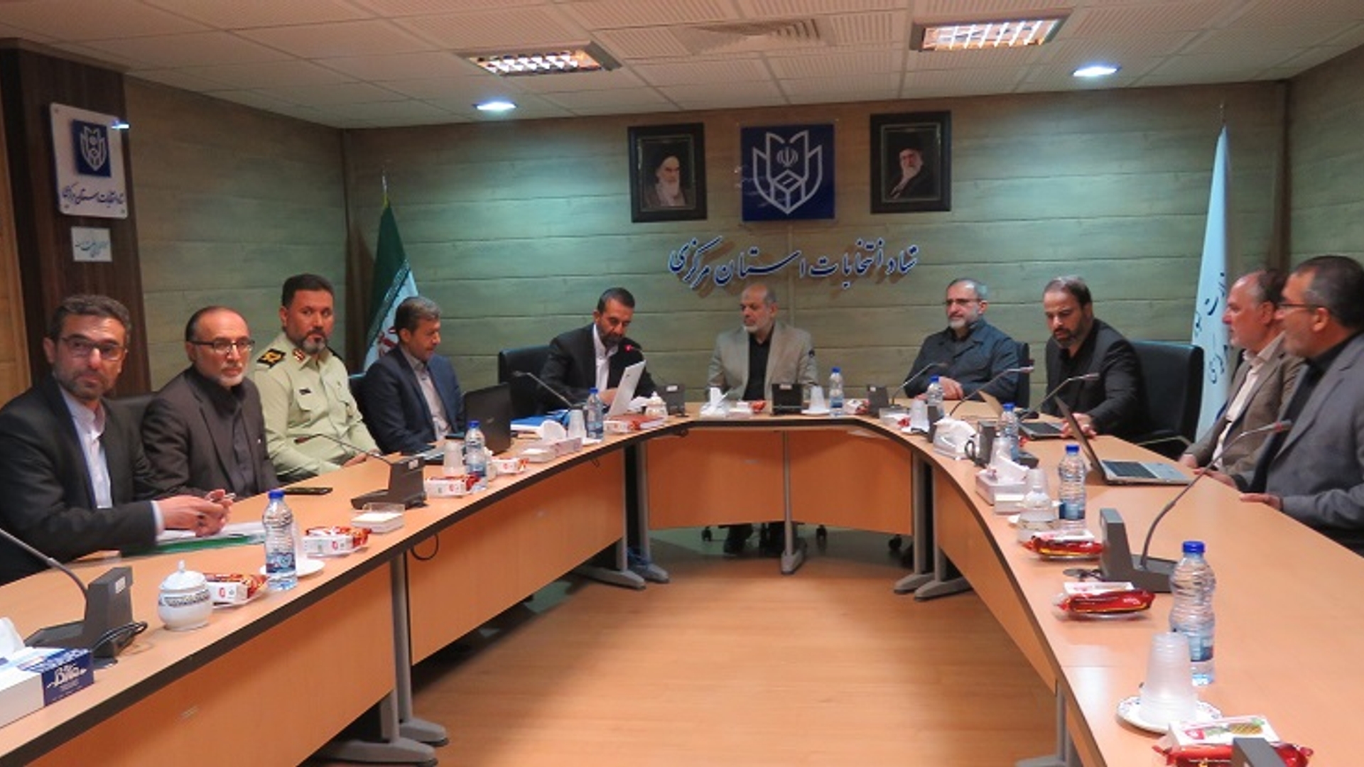 حضور وزیر کشور در ستاد انتخابات استان مرکزی:
هیئت‌های اجرایی در بررسی صلاحیت‌ها با کمال دقت و انصاف به مر قانون عمل کنند؛