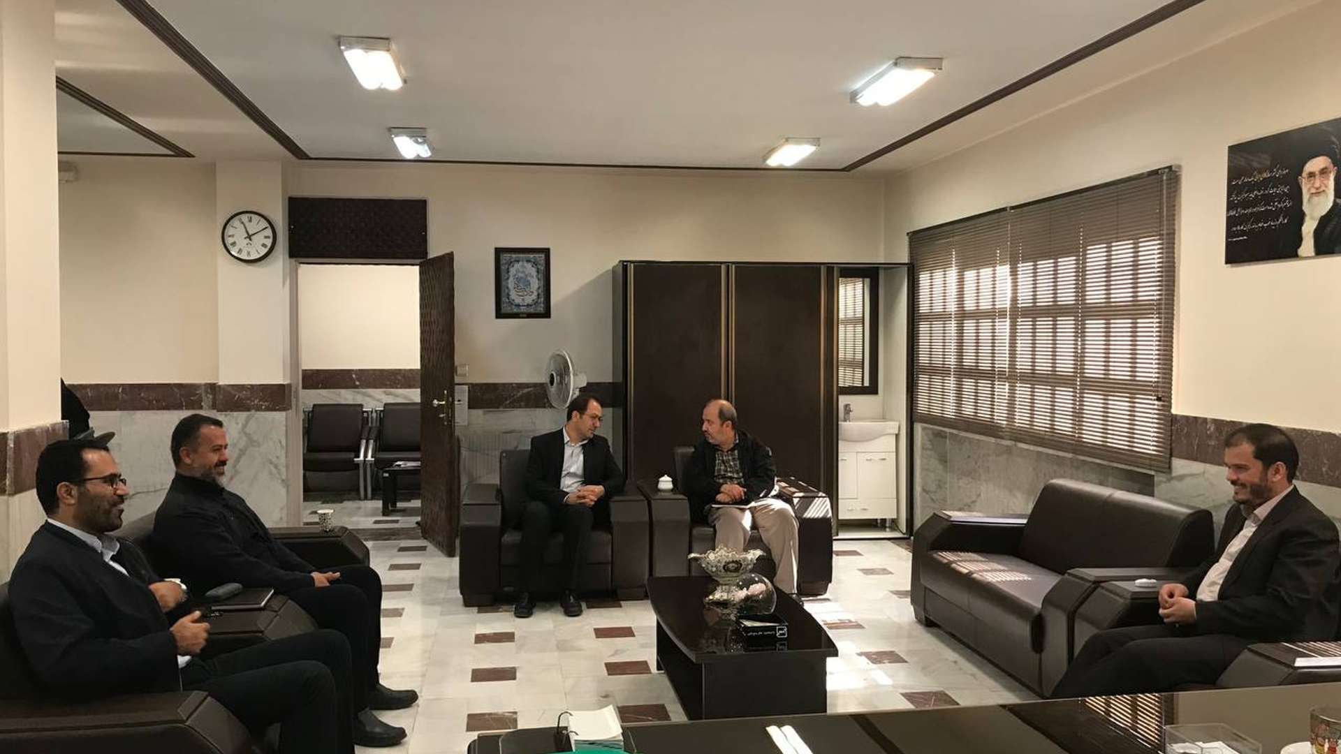 نشست با مدیرکل استاندارد.