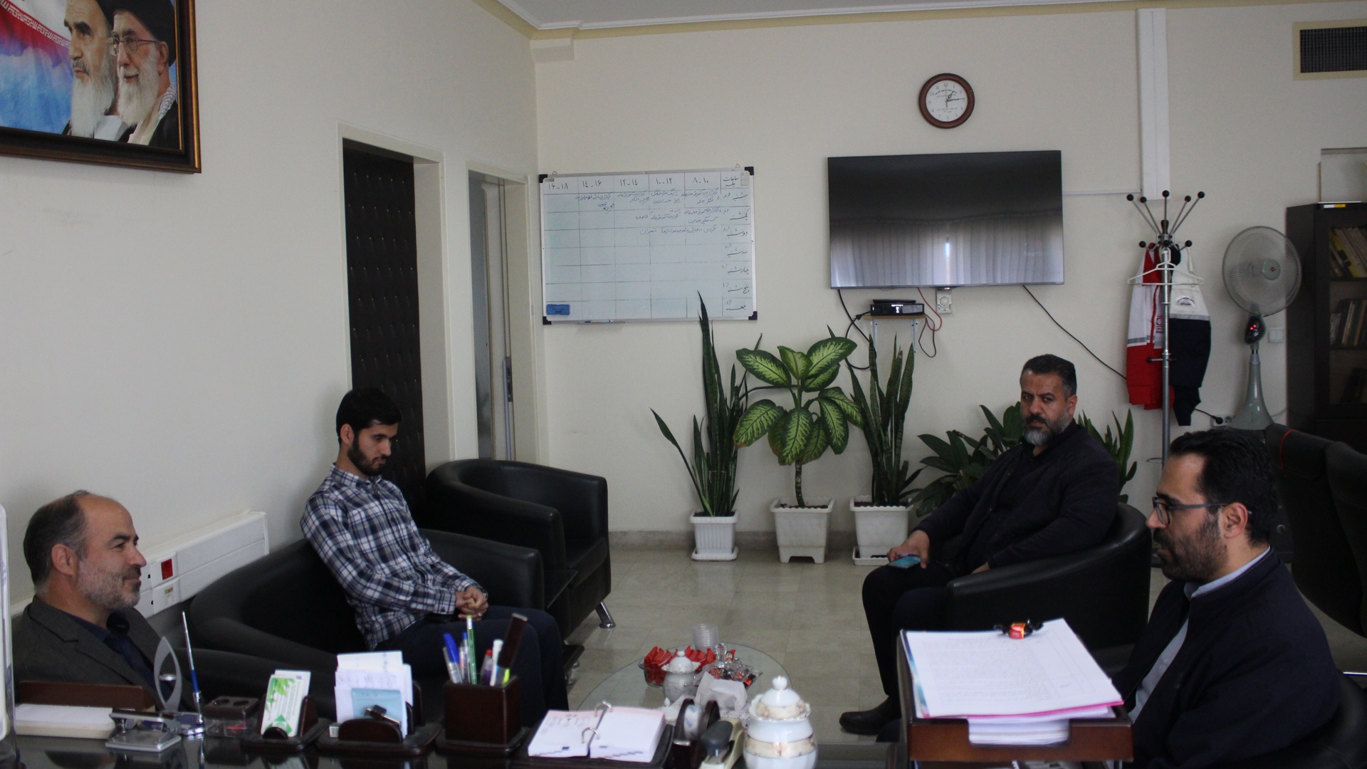 نشست با مدیرکل روابط عمومی استانداری.