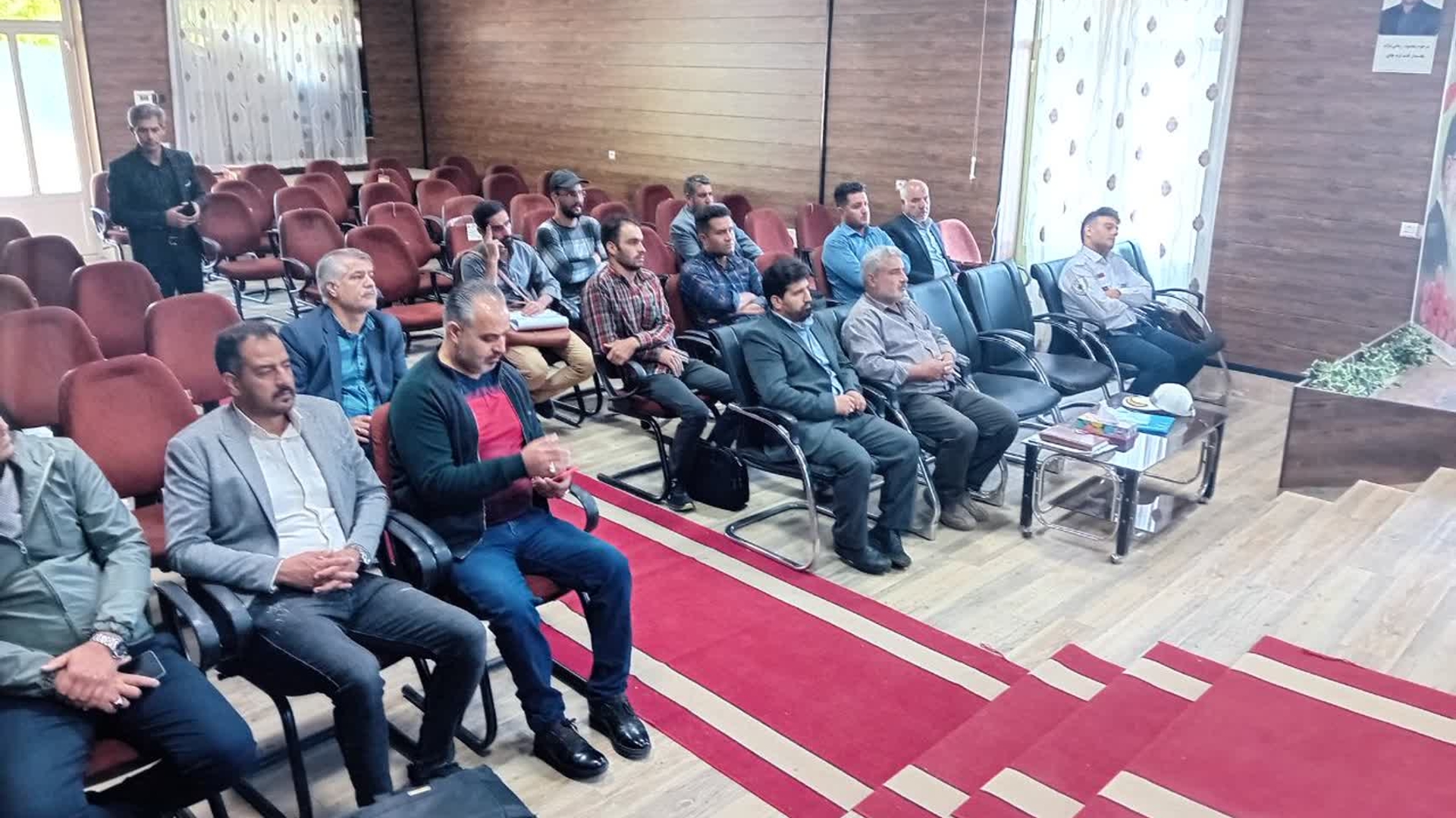 برگزاری کارگاه آموزشی با عنوان دوره های مشارکتی ویژه دهیاران بخش قره چای شهرستان خنداب