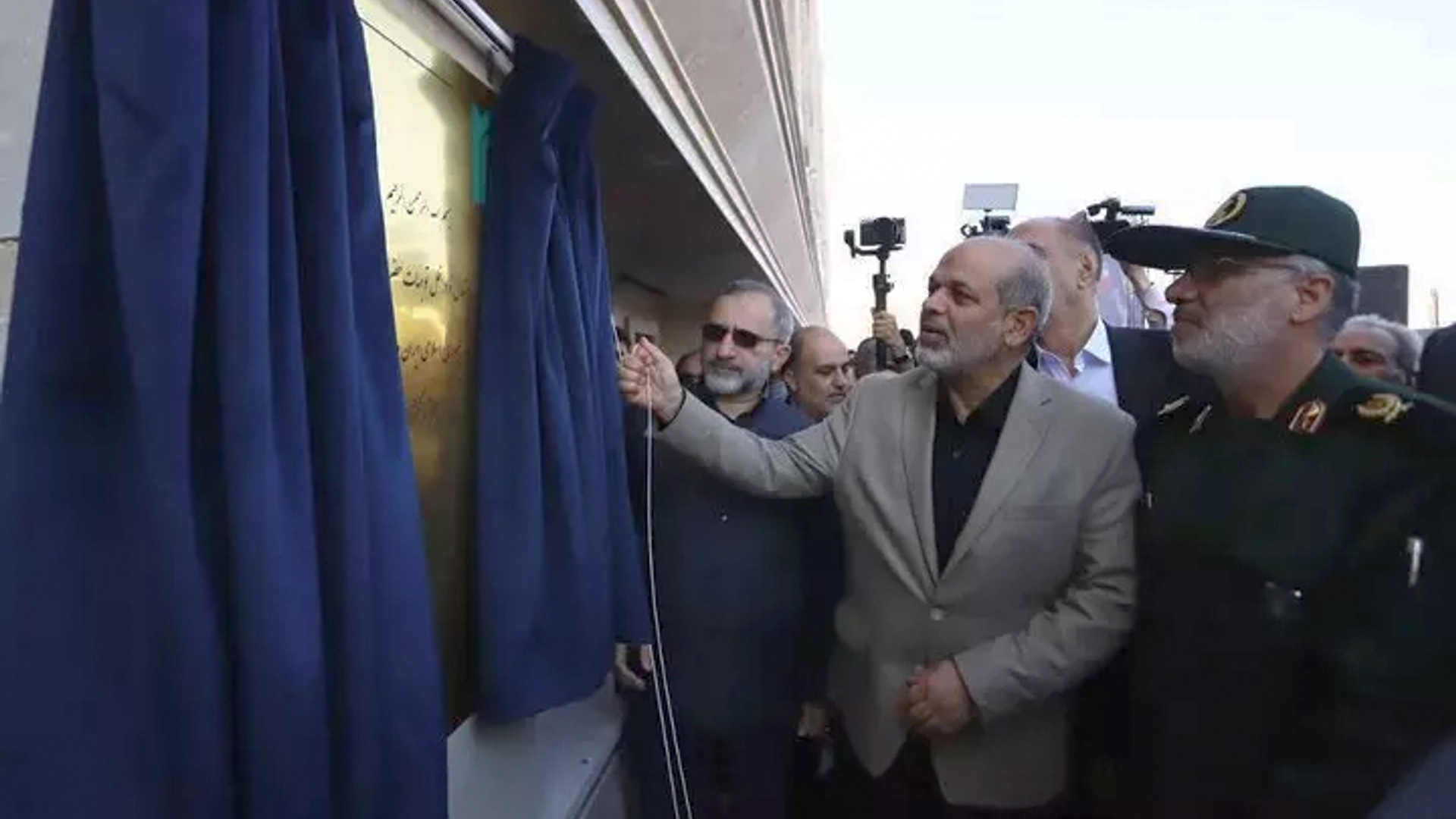 وزیر کشور: ساخت ۴ میلیون و ۱۶۰ هزار مسکن آغاز شده و در دستور کار است