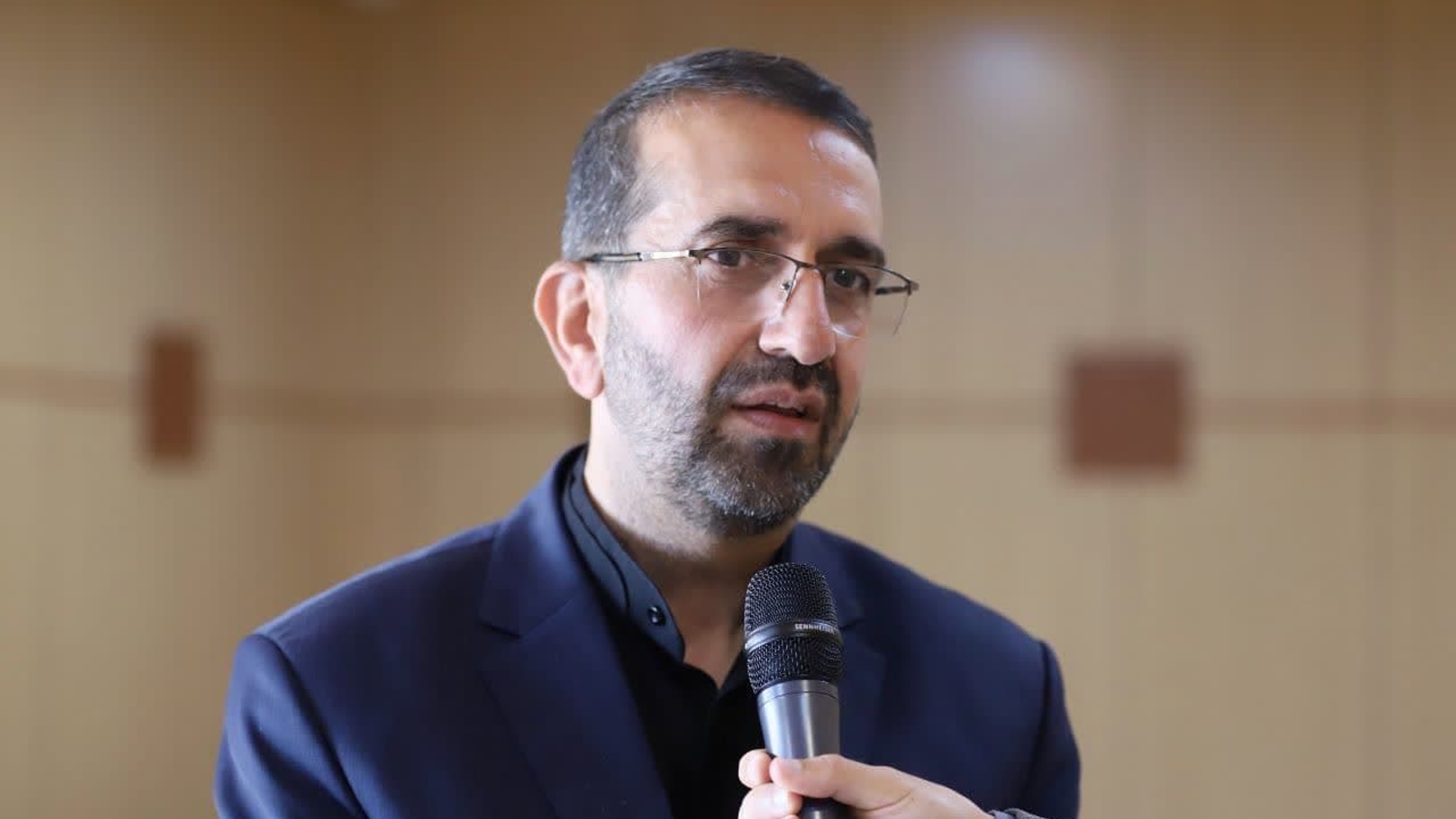 معاون استاندار مرکزی: اتباع غیرمجاز بازگردانده می‌شوند