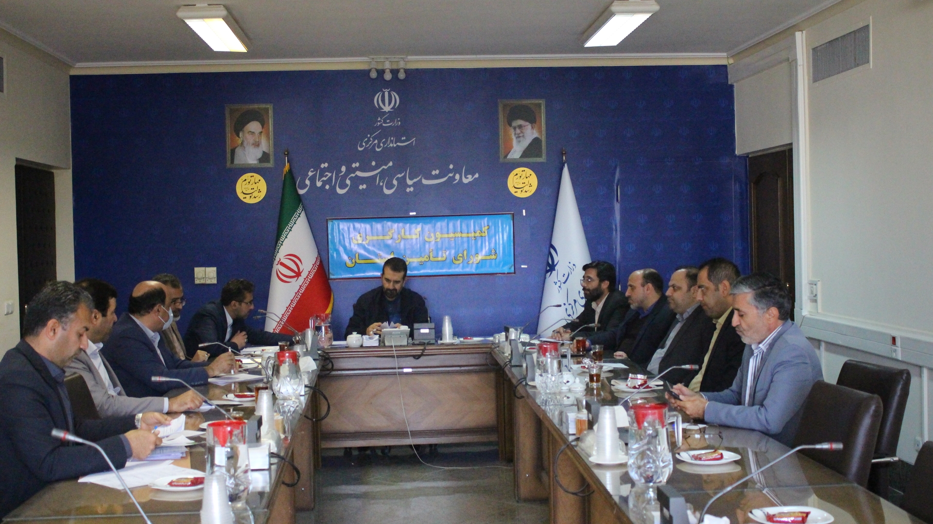 برگزاری جلسه کمیسیون کارگری استان پیرامون مسائل و بررسی گزارشات ، اخبار و موارد مطرحی