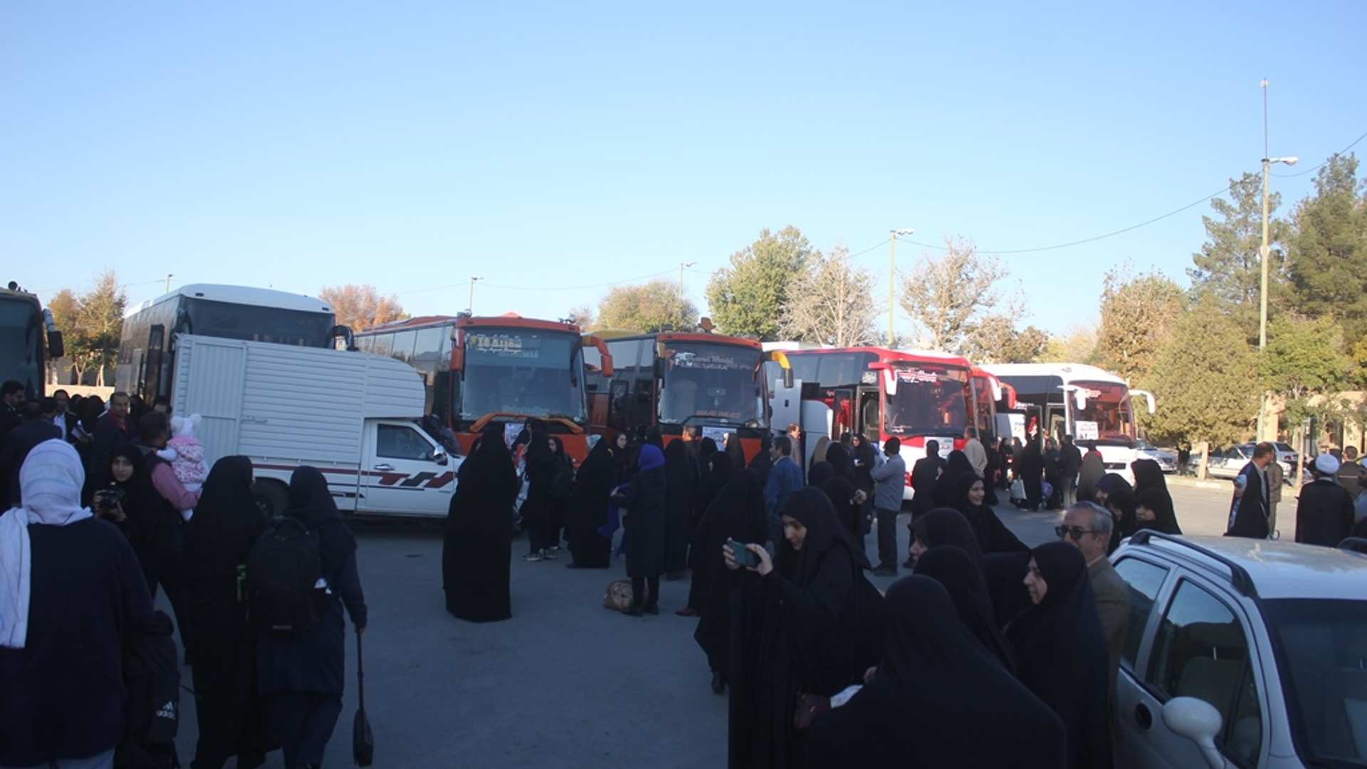آئین بدرقه کاروان راهیان نور دانش آموزی شهرستان خمین برگزار شد