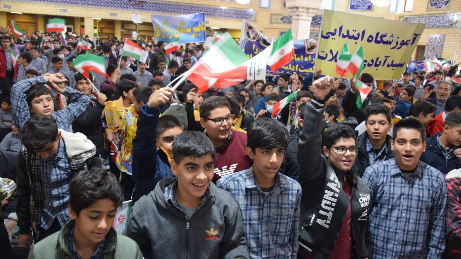 تجمع مردمی ۱۳ آبان در شهر محلات