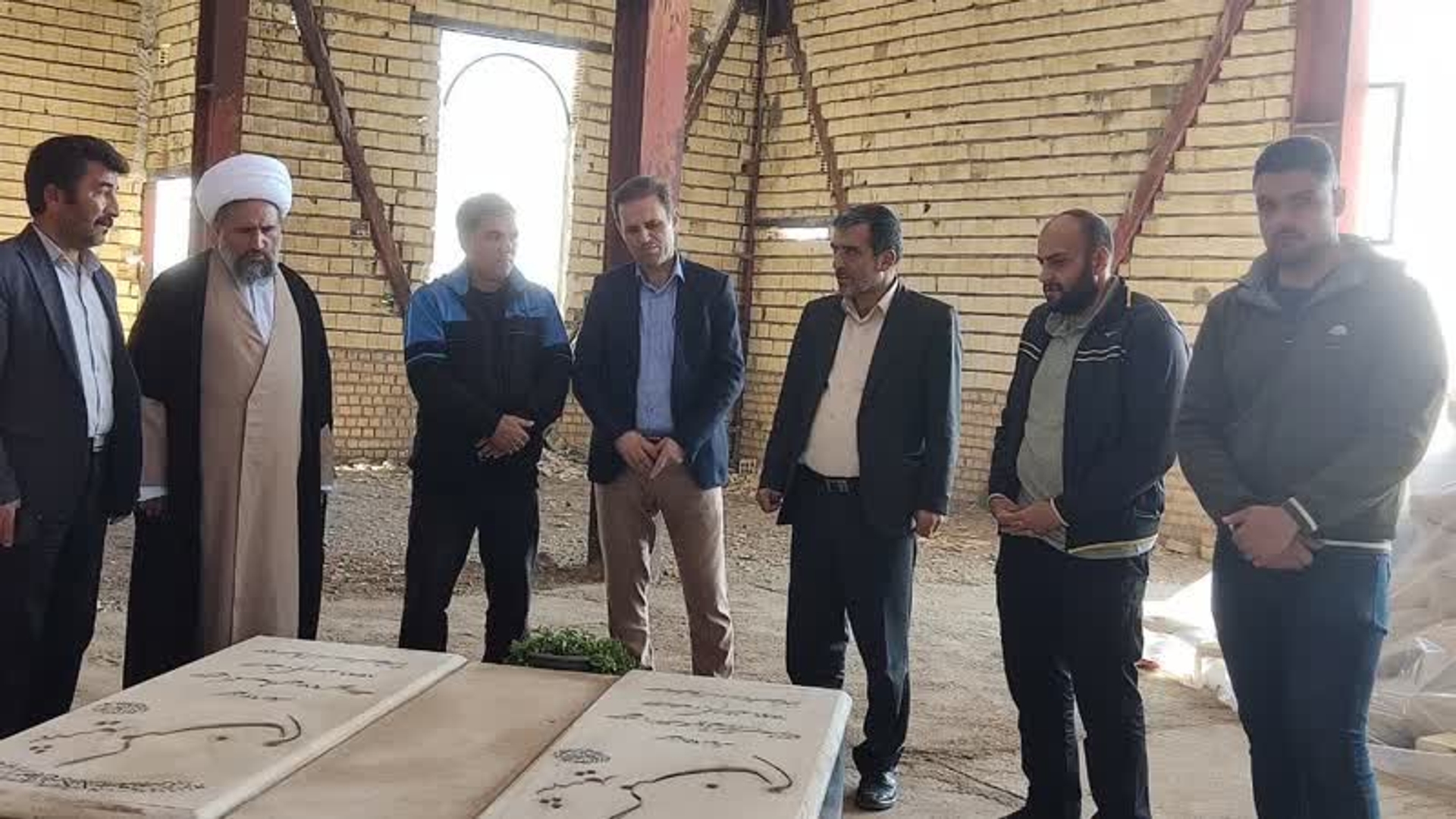 بازدید فرماندار از روند تکمیل مجمتع شهدای گمنام شهر زاویه