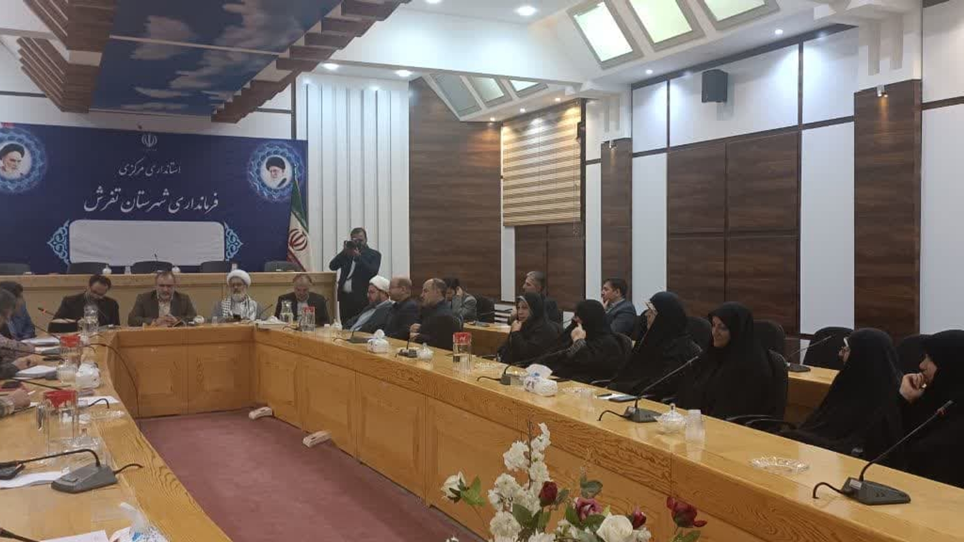 نشست دکتر مخلص الائمه استاندار محترم با مجمع مطالبه گران شهرستان