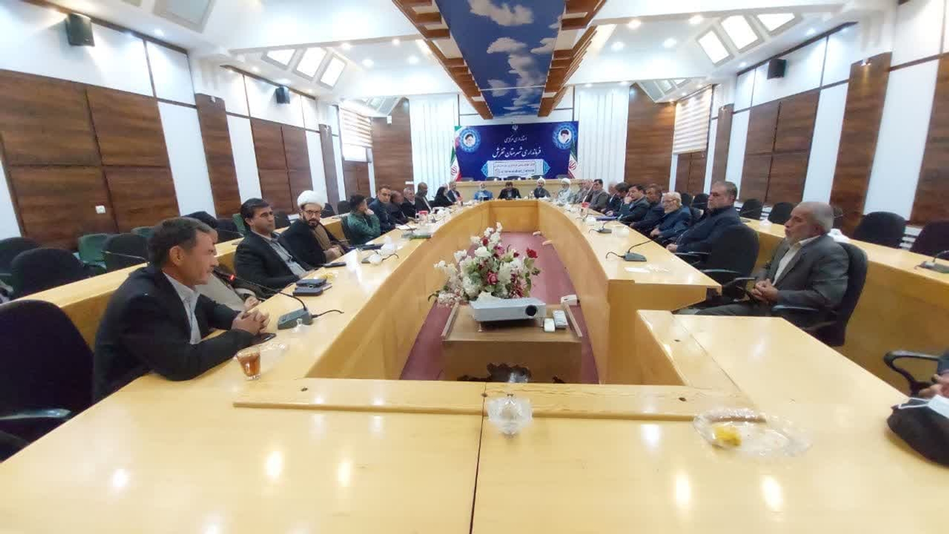 برگزاری اولین جلسه "جمعیت حامیان انقلاب اسلامی شهرستان تفرش" با دکتر اتابکی فرماندار شهرستان تفرش