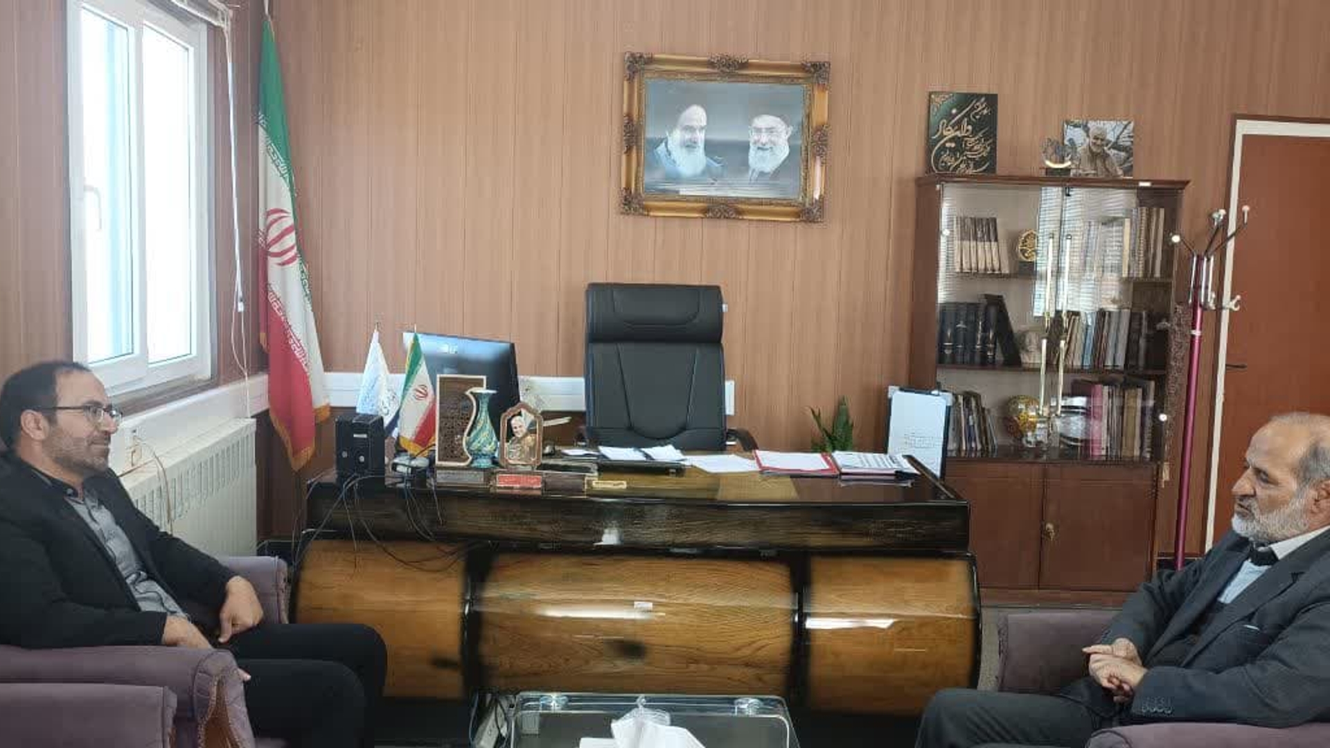 دیدار دبیر هیات نظارت شهرستان با فرماندار