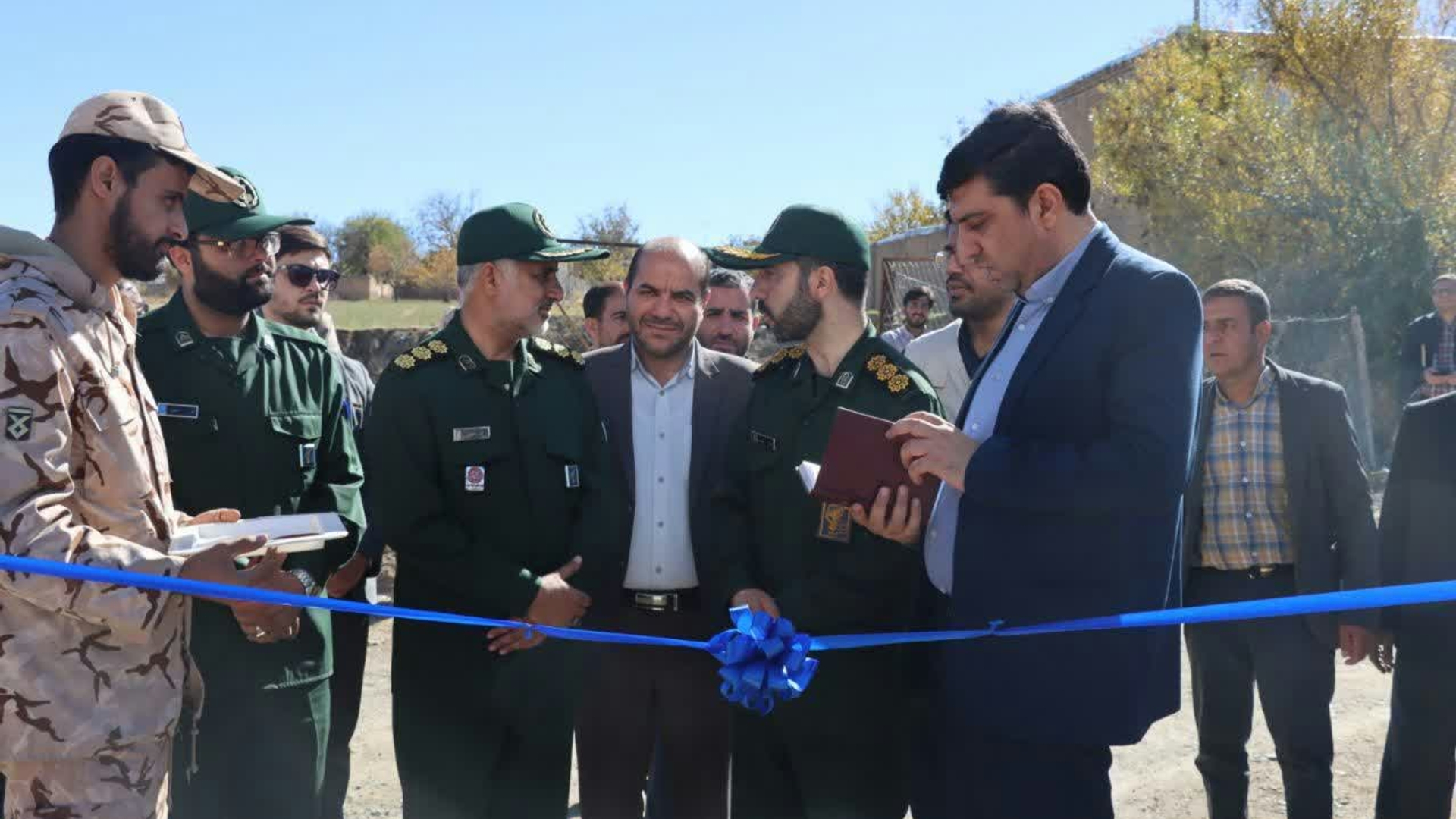 افتتاح پروژه جدول گذاری بتنی آب کشاورزی روستای قاسم آباد با حضورهادی فرماندارشهرستان اراک ،سرهنگ مهجوری فرمانده ناحیه مقاومت بسیج اراک ،قدیری بخشدار مرکزی شهرستان اراک ، مسئول سازمان بسیج سازندگی استان مرکزی و اهالی خونگرم روستای قاسم آباد افتتاح ومورد بهره برداری قرارگرفت.