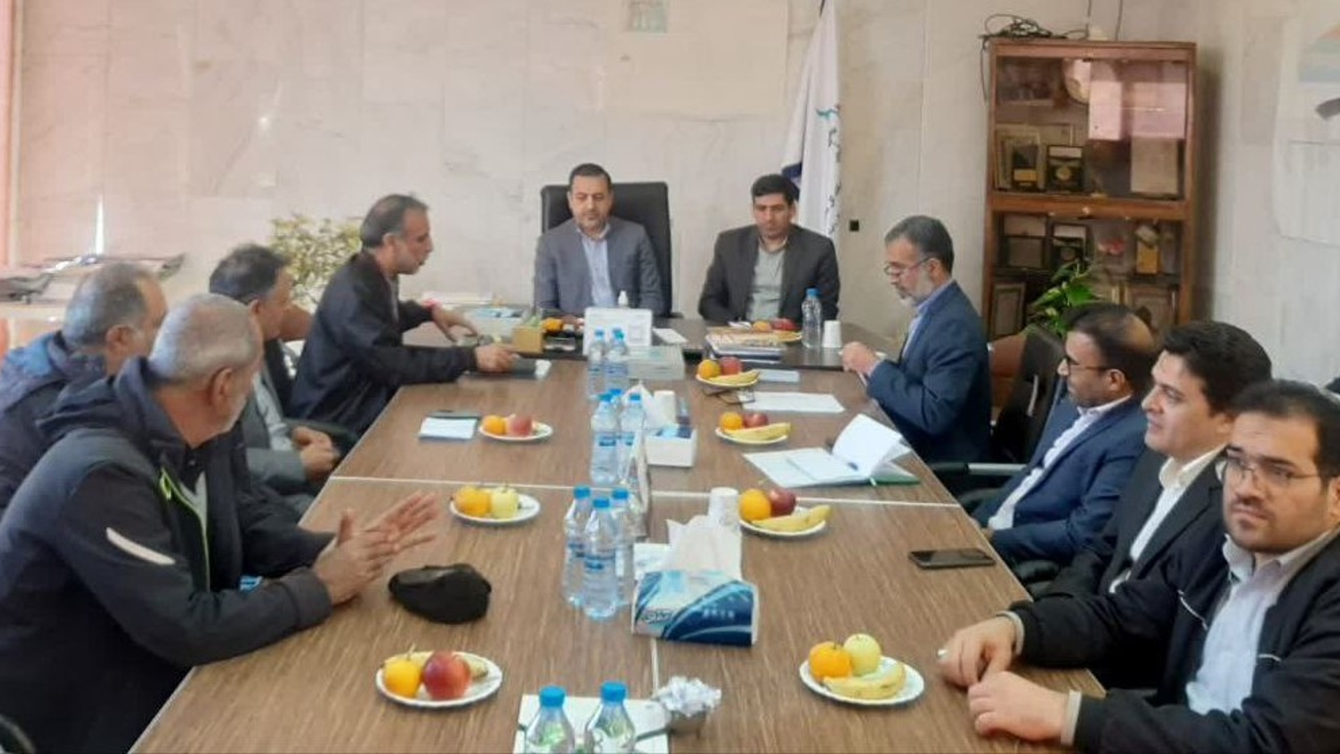 جلسه بررسی مسائل و مشکلات گلکاران شهرستان محلات برگزار شد.