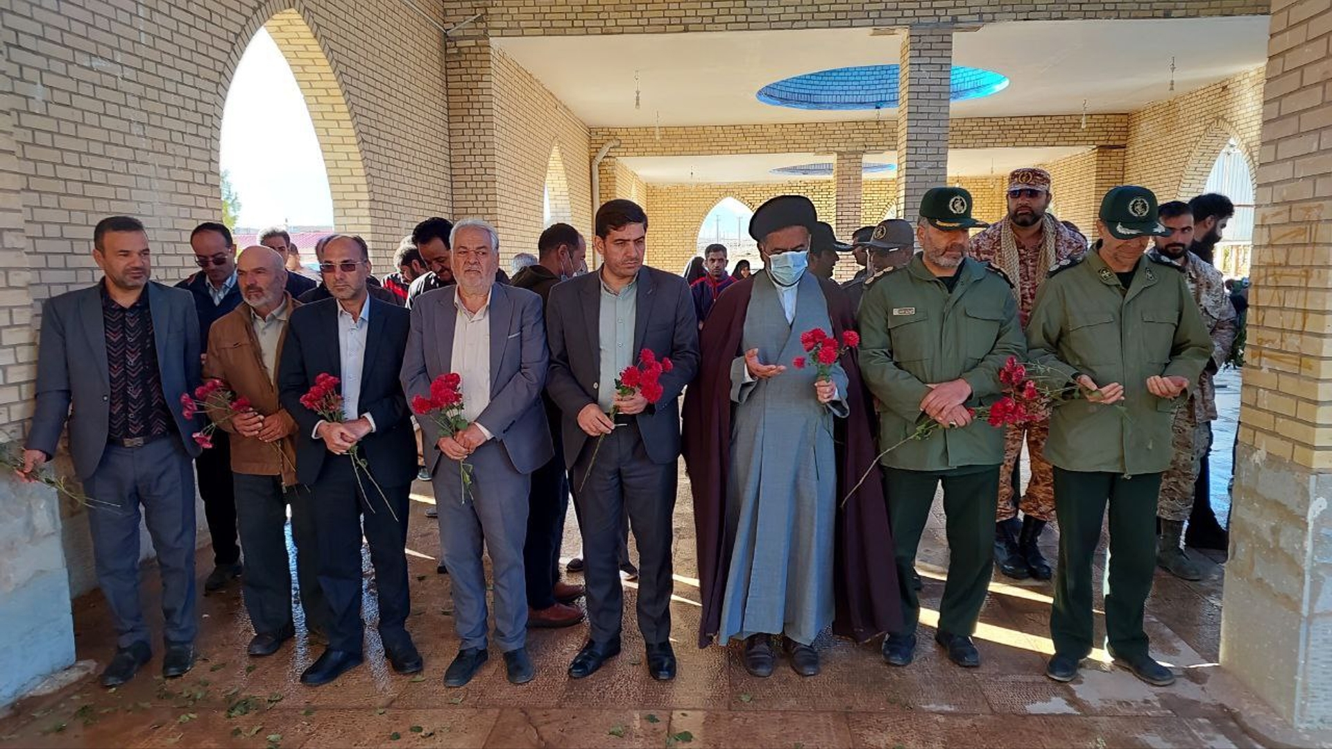 گلباران قبور مطهر شهدای روستاهای ورین و طایقان