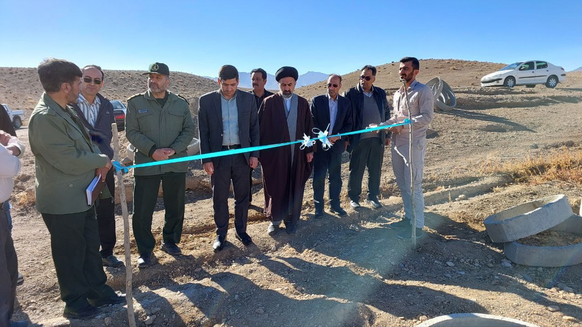 همزمان با هفته بسیج با حضور سرپرست فرمانداری شهرستان محلات ، بخشدار مرکزی ، جانشین فرمانده ناحیه مقاومت بسیج محلات ، مسئول بسیج سازندگی شهرستان،  نماینده ولی فقیه در سپاه ناحیه محلات ، برخی از مسئولین ادارات خدمات رسان و اعضای شورای اسلامی و دهیاری روستاهای ورین و طایقان ،  برخی از پروژه های محرومیت زدایی که با مشارکت بسیج سازندگی در روستاهای فوق فوق الذکر انجام پذیرفته است به بهره برداری رسید.