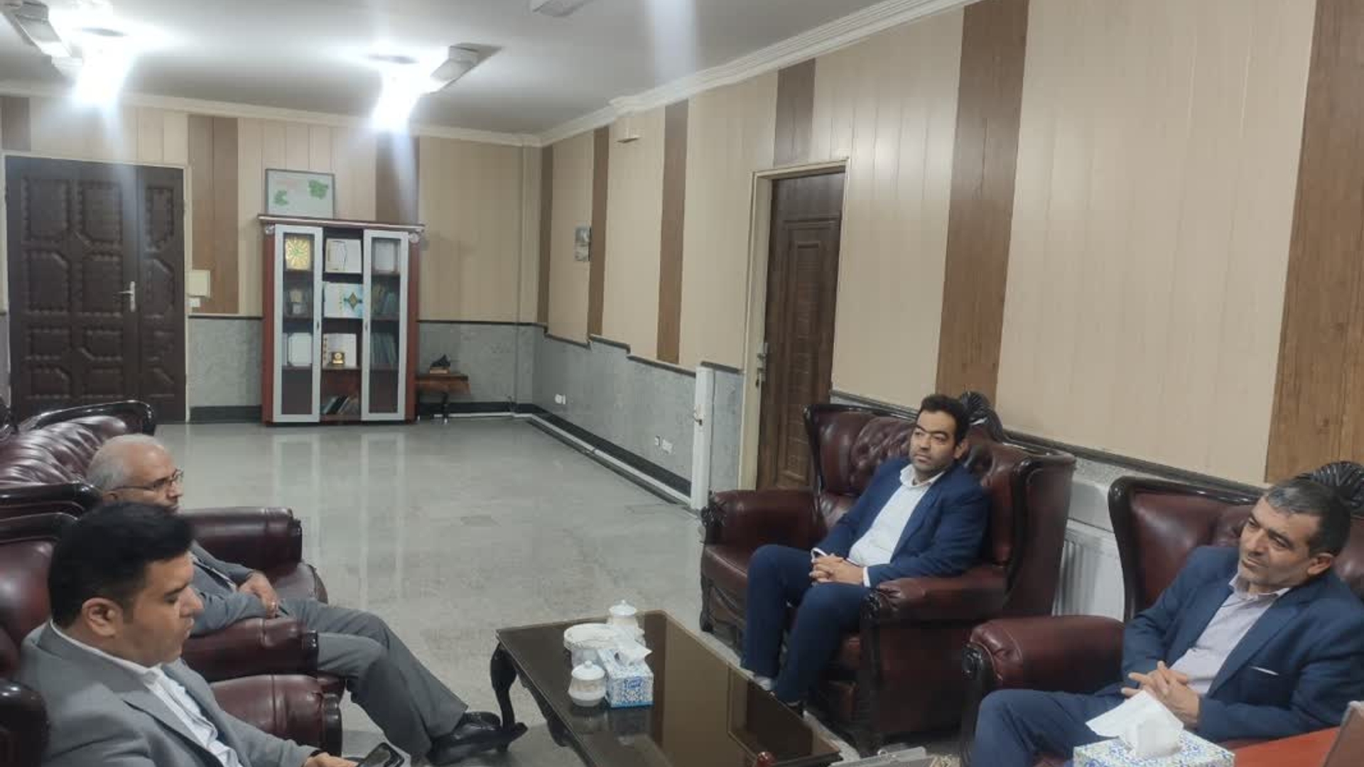 دیدار مدیر شعب بانک توسعه تعاون با فرماندار