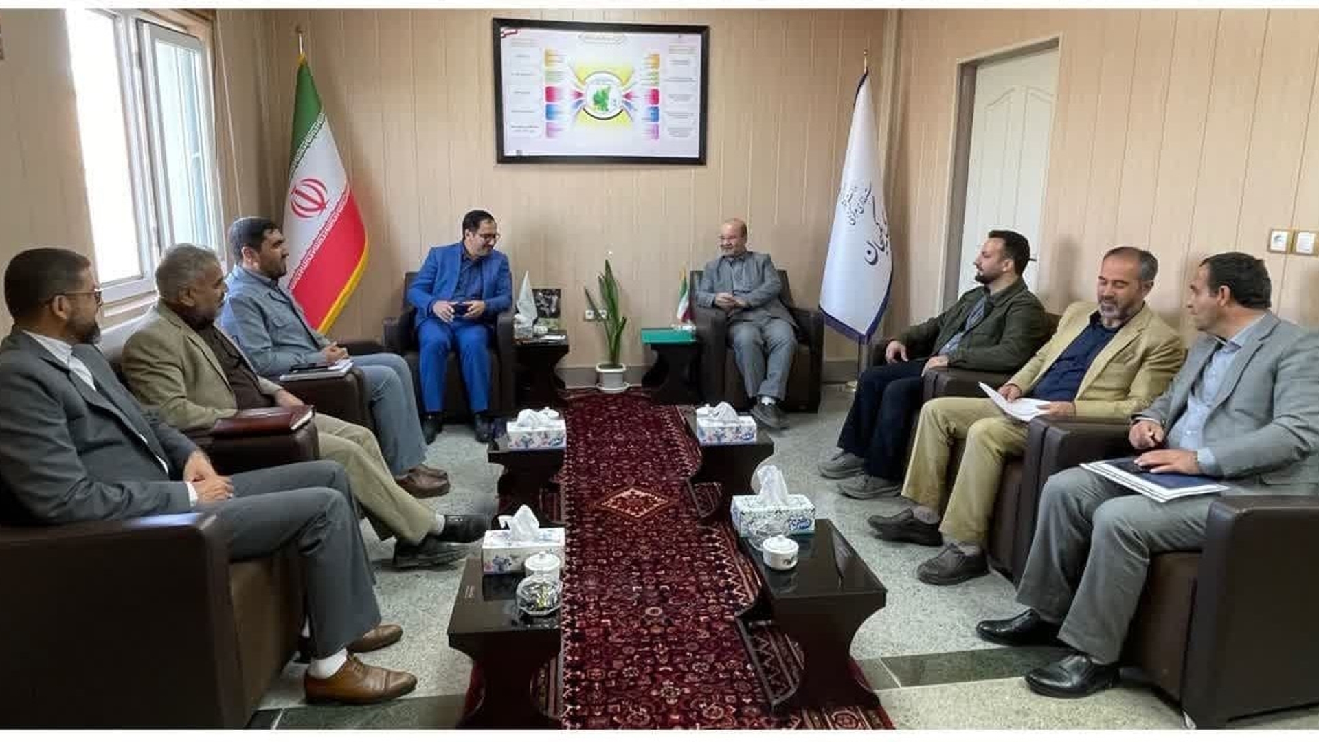 دیدار رئیس و دبیر هیات بازرسی انتخابات استان با فرماندار شهرستان کمیجان 21-08-1402