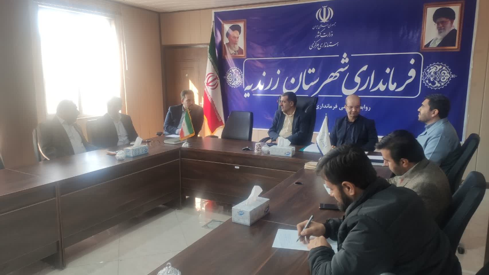 دیدار رئیس و دبیر هیات بازرسی انتخابات استان با فرماندار شهرستان زرندیه در مورخ 23-08-1402