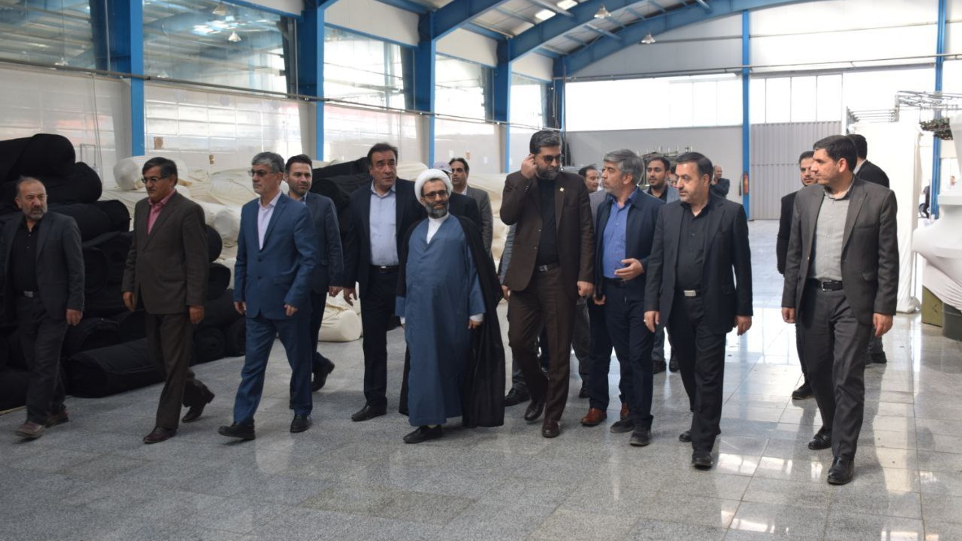 بازدید معاون وزیر صمت و رییس سازمان صنایع کوچک و شهرک های صنعتی ایران از چند کارخانه تولیدی در شهرک صنعتی ارقده