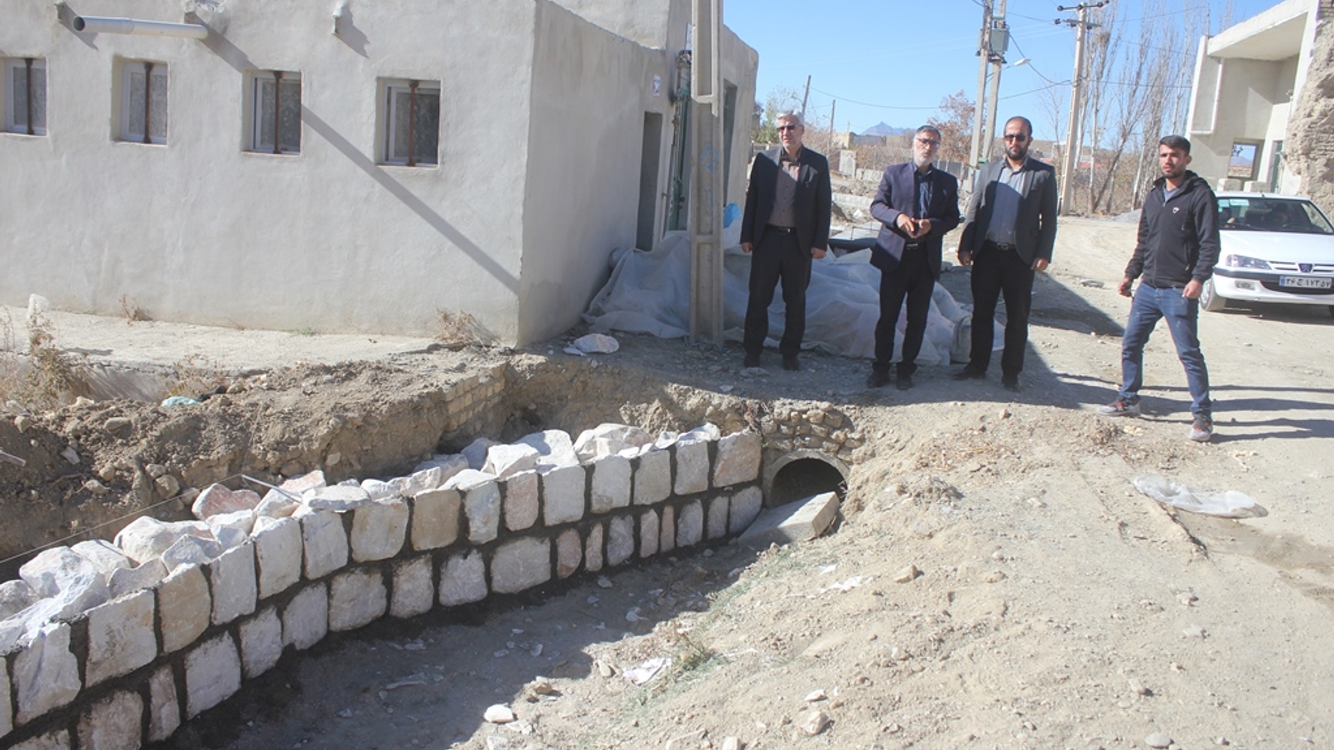 فرماندار از روستای شمس آباد شهرستان خمین بازدید کرد