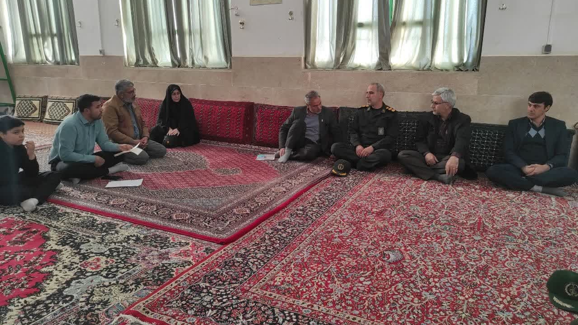 نشست بررسی مسائل و مشکلات محله شاهین خمین برگزار شد