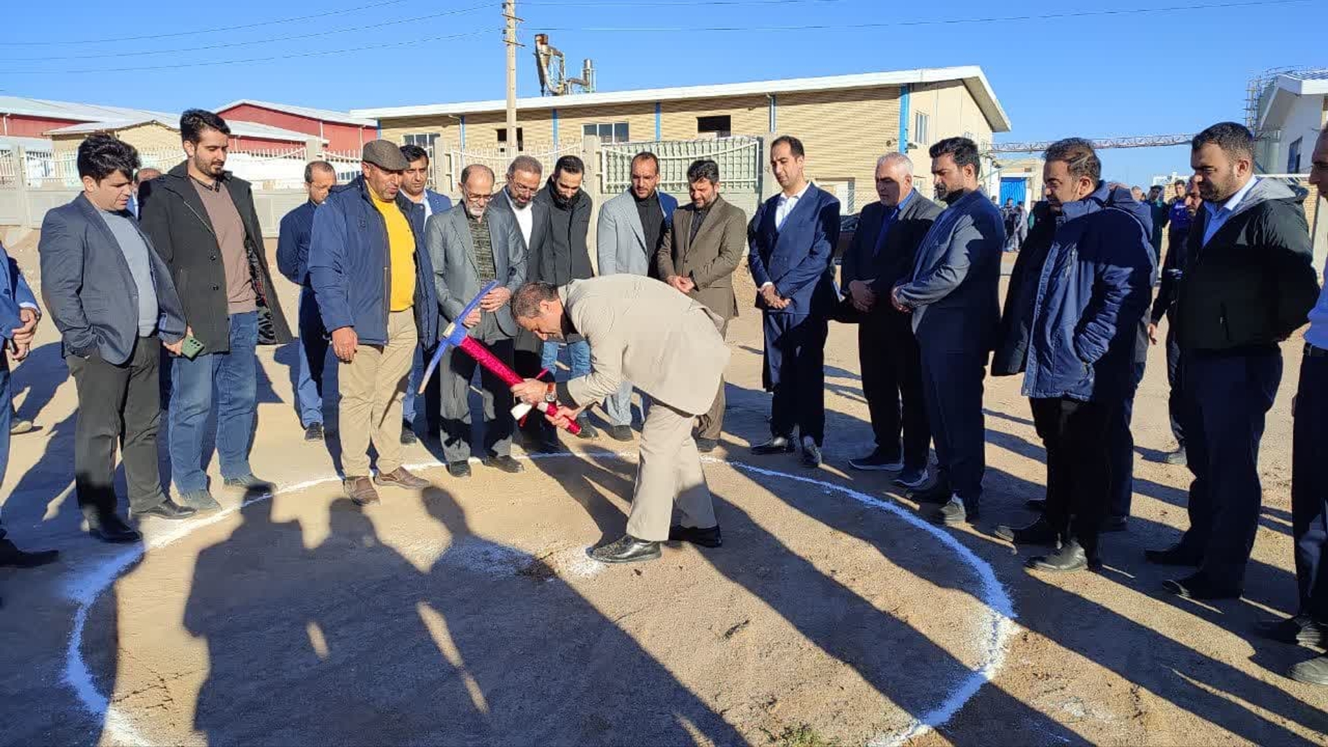حضور عبدالملکی مشاور رئیس جمهور و دبیر شورای عالی مناطق آزاد تجاری - صنعتی و ویژه اقتصادی در شهر صنعتی کاوه