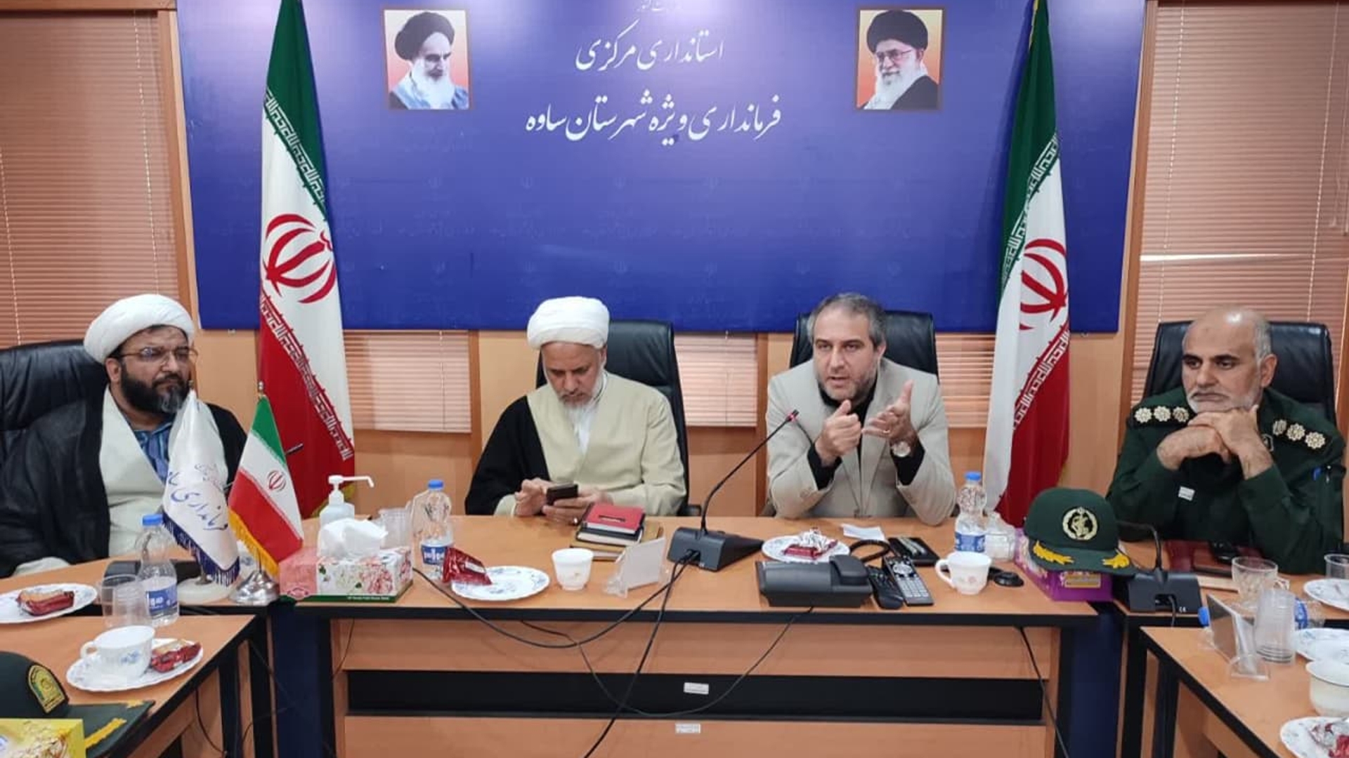 جلسه مشترک شورای فرهنگ عمومی و ستاد امر به معروف و نهی از منکر شهرستان ساوه