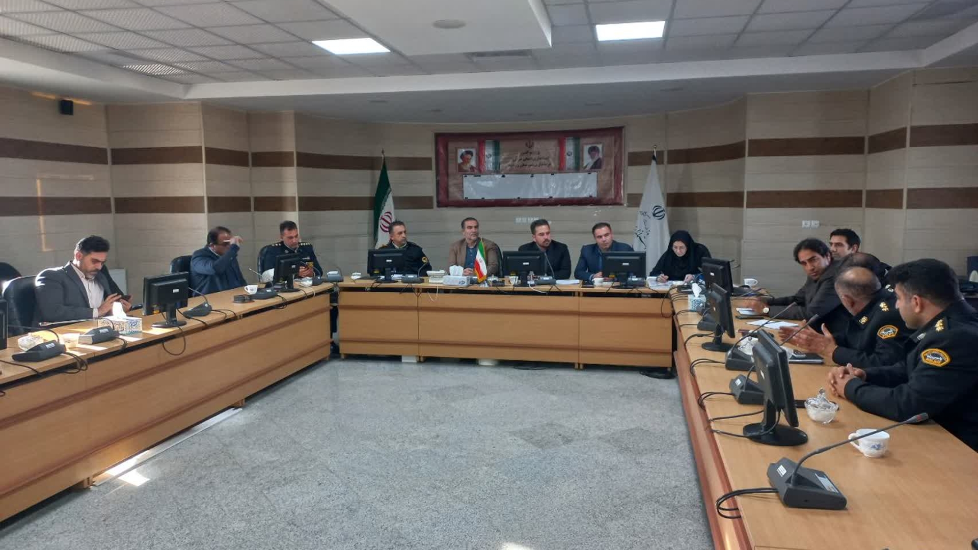 برگزاری جلسه شورای ترافیک شهرستان