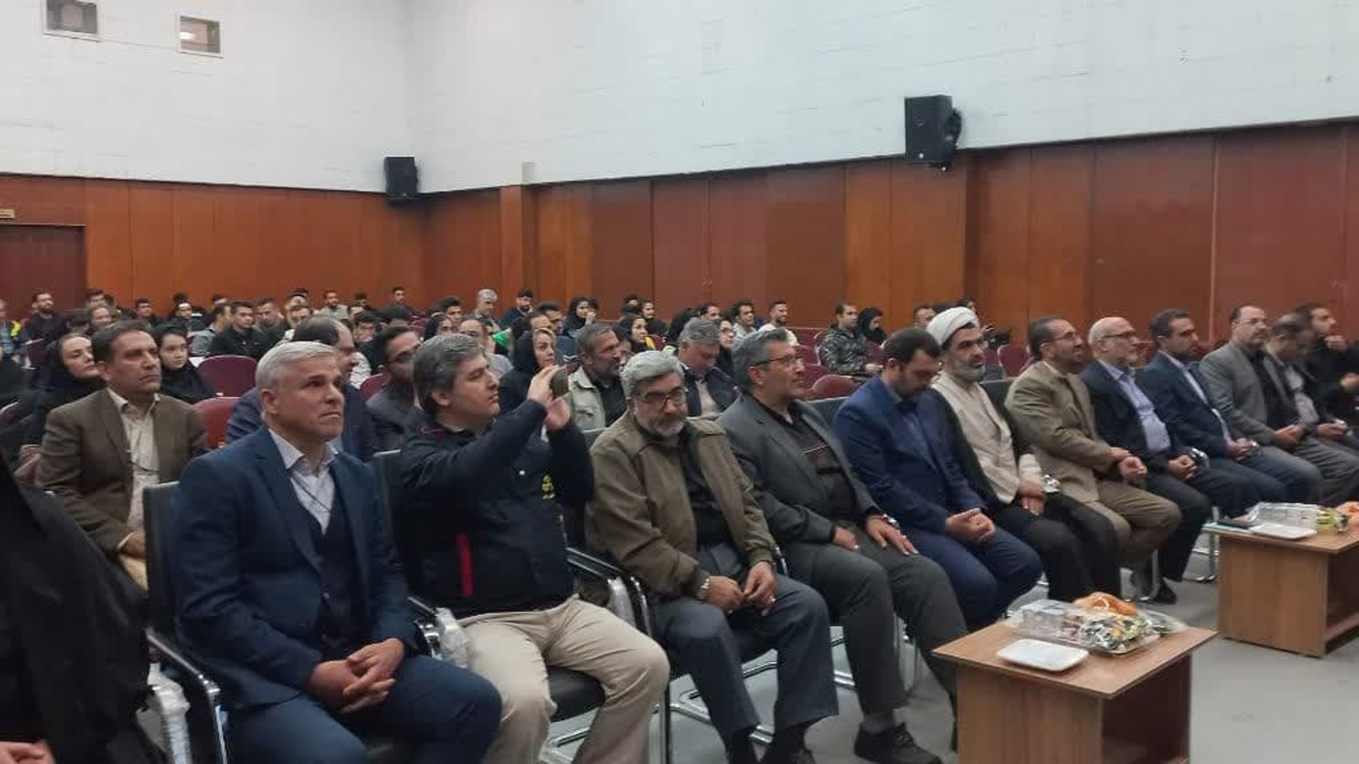 برگزاری مراسم گرامیداشت روز دانشجو و تقدیر از دانشجویان برتر ورزشی دانشگاه جامع علمی کاربردی استان مرکزی