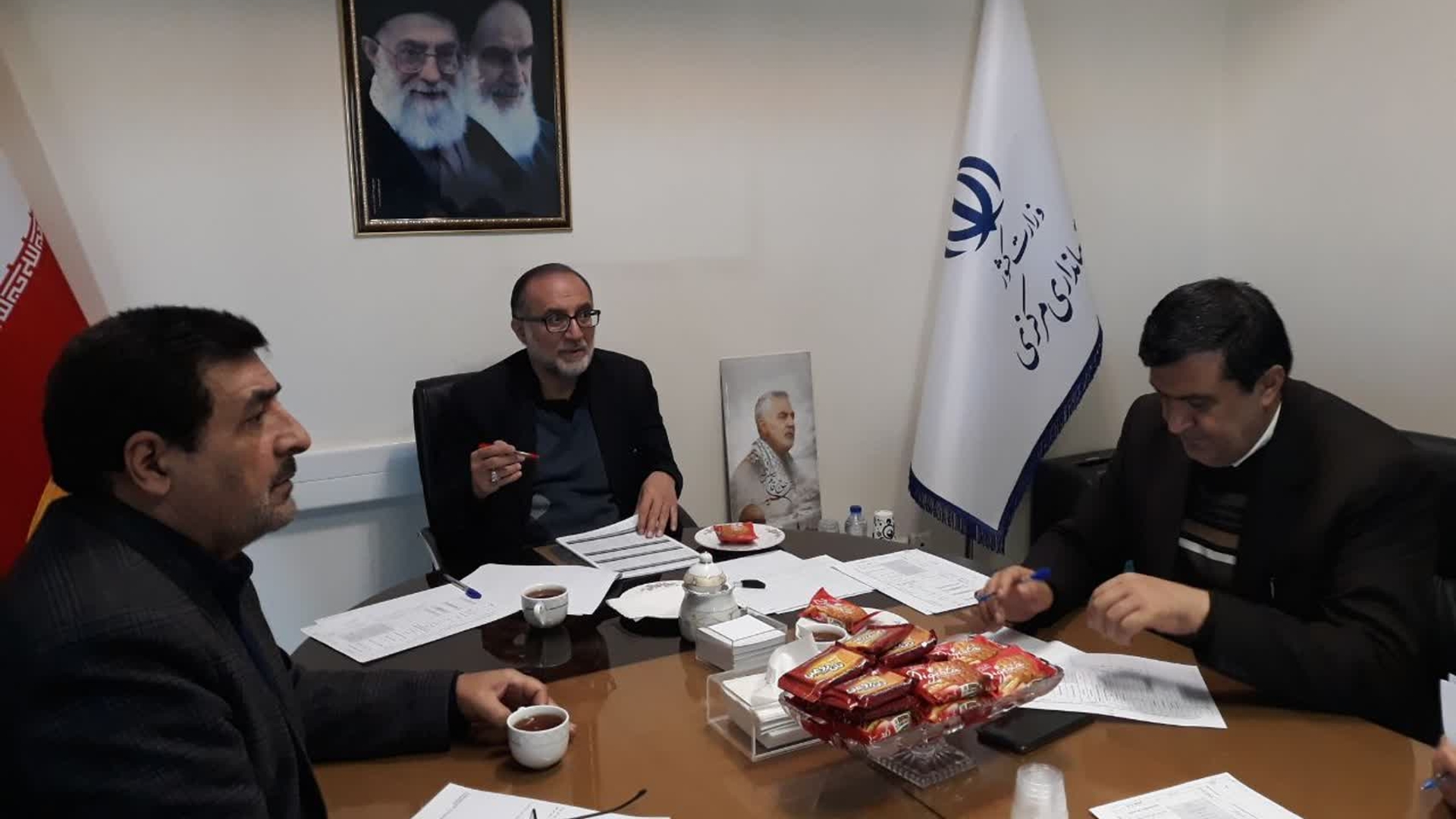 برگزاری جلسه کمیته سرمایه انسانی در سالن جلسات