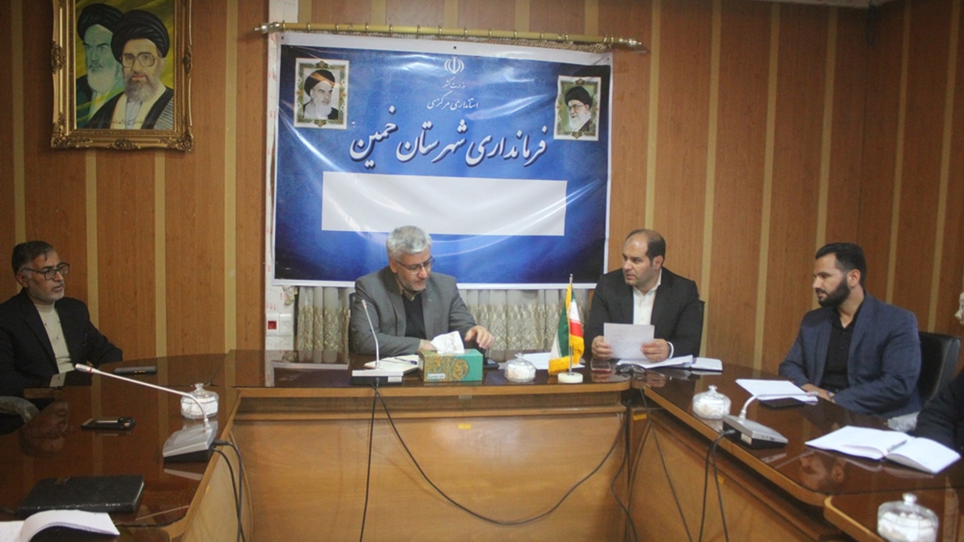 سومین جلسه کارگروه مبارزه با حیوانات ناقل بیماری ( سگهای ولگرد ) در شهرستان خمین برگزار شد