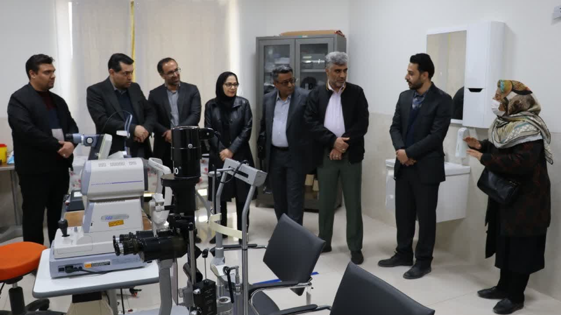 اهدای دستگاه یاگ لیزر (YAG laser)  توسط خیر سلامت به درمانگاه چشم پزشکی بیمارستان والفجر تفرش