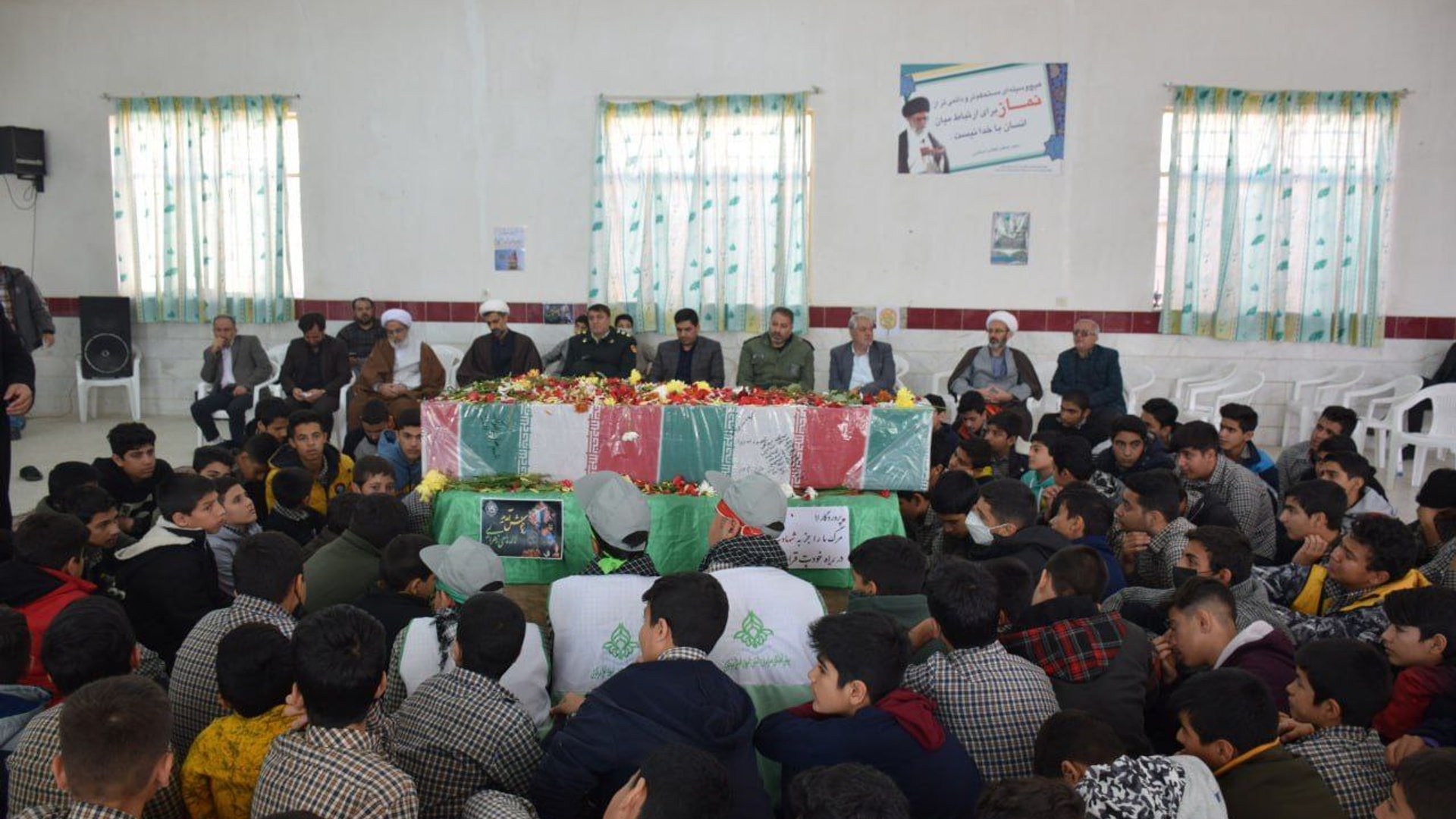 سنگ تمام دهه نودی های شهرستان محلات در استقبال از شهدای گمنام دفاع مقدس