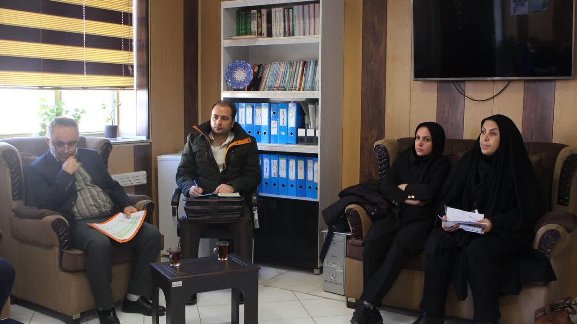 برگزاری جلسه بررسی آخرین وضعیت صدور شناسه ملی شوراهای اسلامی روستاهای بخش زاویه شهرستان زرندیه