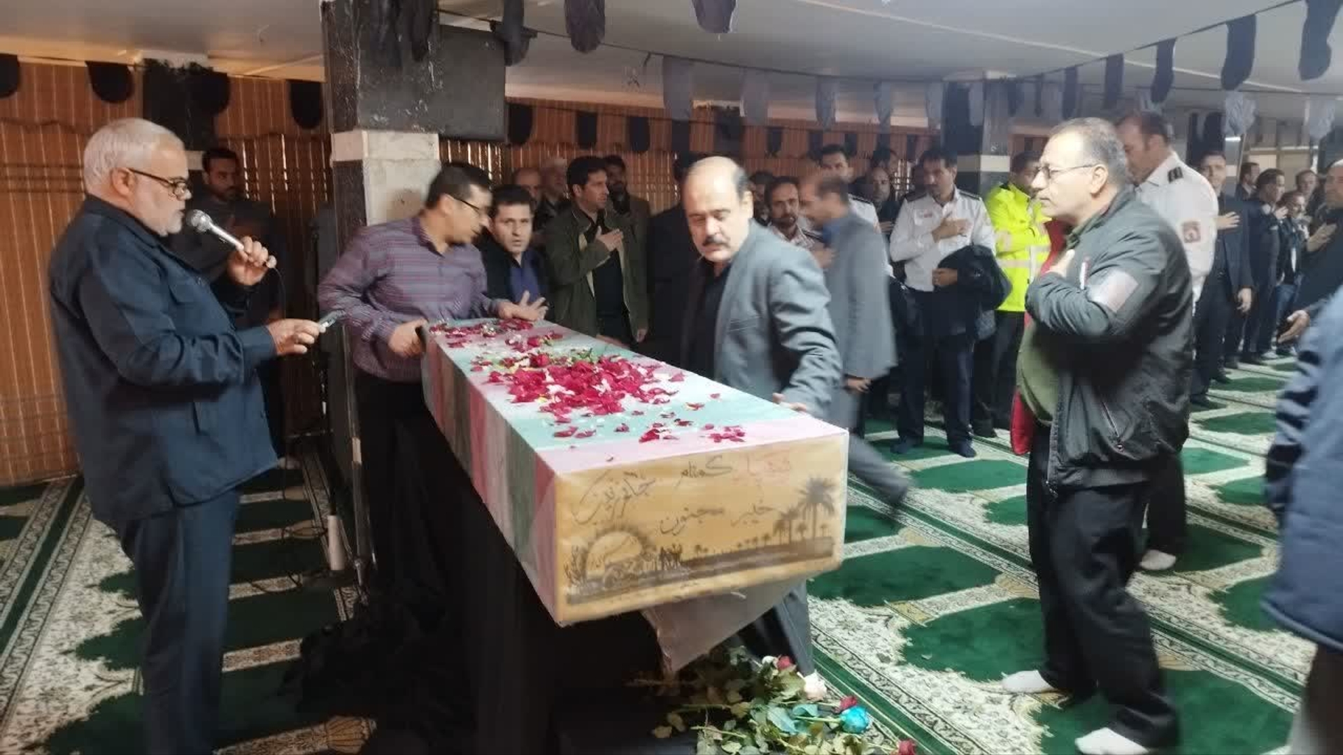 🌷در فرمانداری شهرستان اراک میزبان شهیدگمنام بودیم . 🌷