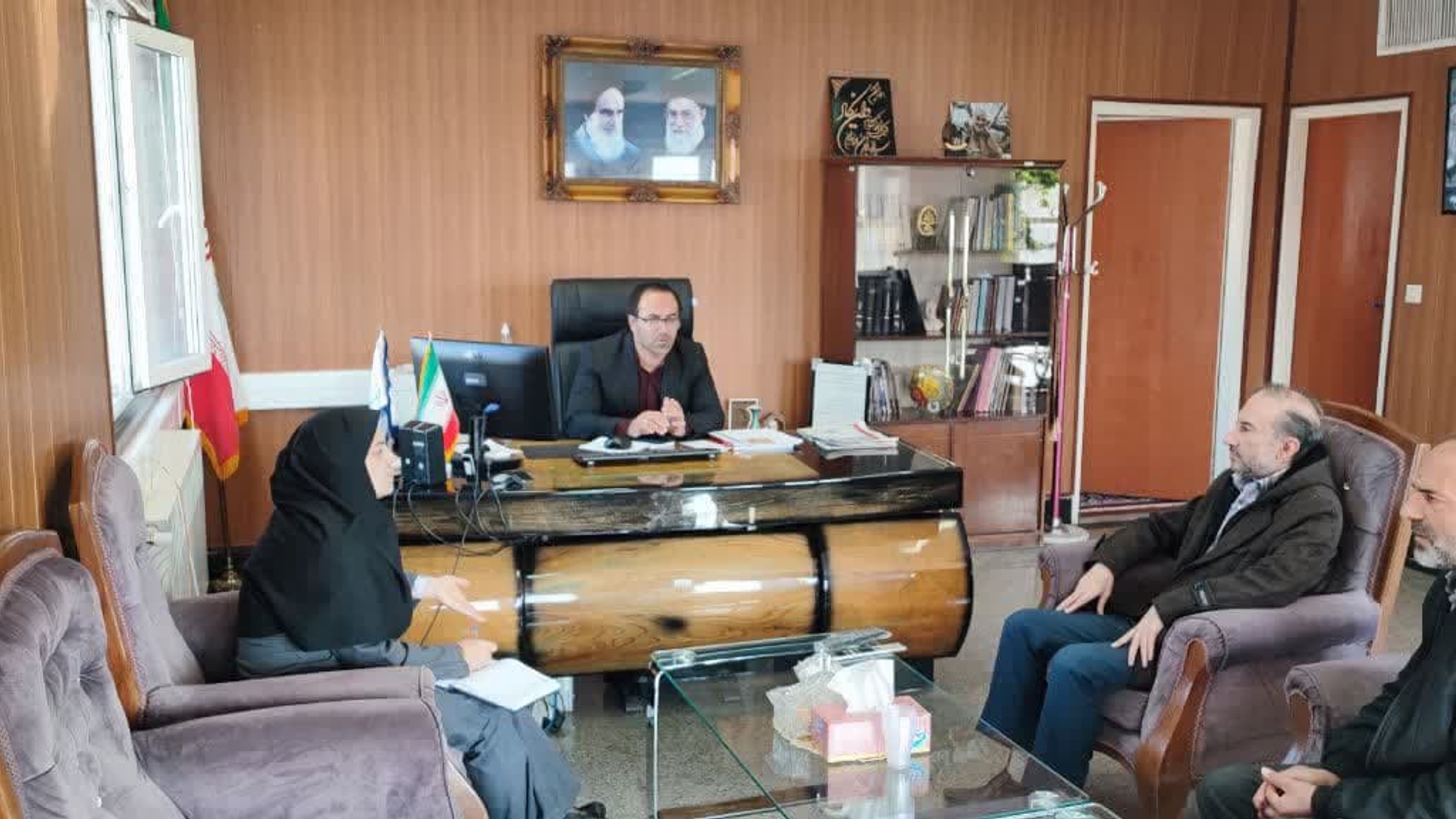 نشست رئیس ثبت احوال شهرستان با فرماندار