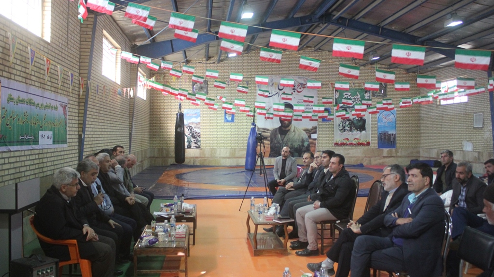 نشست بررسی مسائل و مشکلات روستاهای دهستان رستاق شهرستان خمین برگزار شد