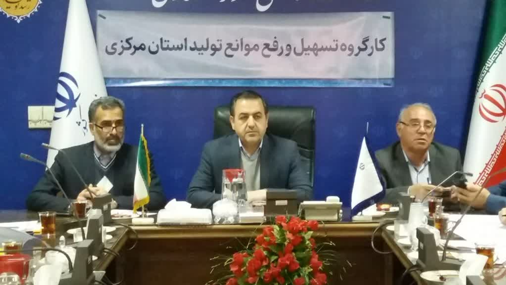 مسائل واحد‌های تولیدی و صنعتی استان مرکزی در کارگروه تسهیل بررسی شد

نشست کارگروه تسهیل و رفع موانع تولید استان مرکزی به ریاست میرزاخانی معاون هماهنگی امور اقتصادی و توسعه منطقه‌ای استاندار وبا حضور  جمعی از مدیران دستگاه‌های اجرایی، شبکه بانکی و واحد‌های تولیدی برگزار شد.
در این نشست مسائل تعدادی از واحد‌های تولیدی و صنعتی بزرگ و متوسط استان بررسی و تصمیماتی در راستای رفع مشکلات صنایع کوچک و شهرک‌های صنعتی، امهال تسهیلات و تقسیط بدهی‌های بانکی و مالیاتی به منظور رفع موانع تولید اتخاذ شد.
                                          
📅چهارشنبه ۶ دیماه ۱۴۰۲