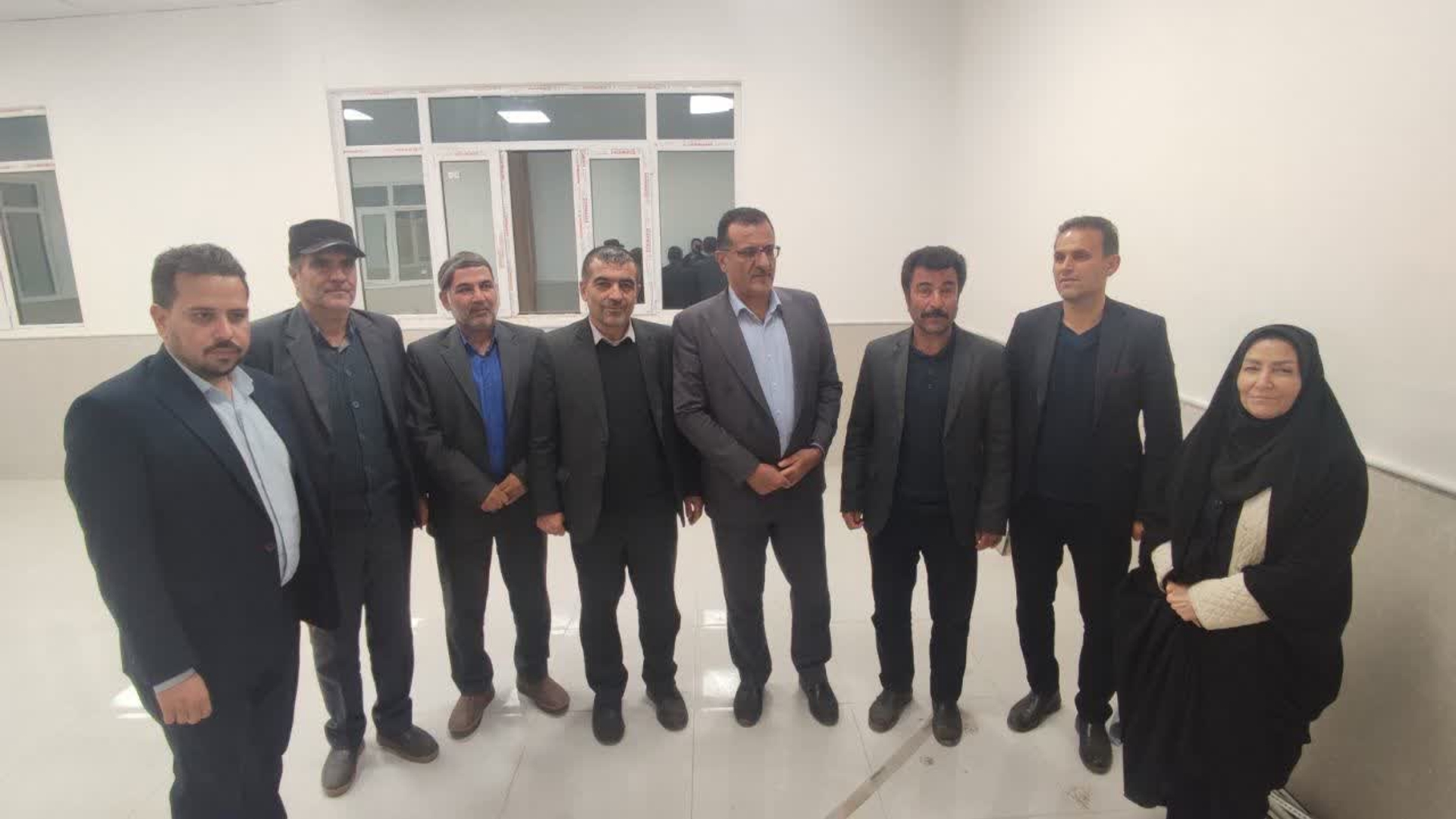 بازدید فرماندار از روند ساخت و تجهیز کتابخانه عمومی شهر زاویه .