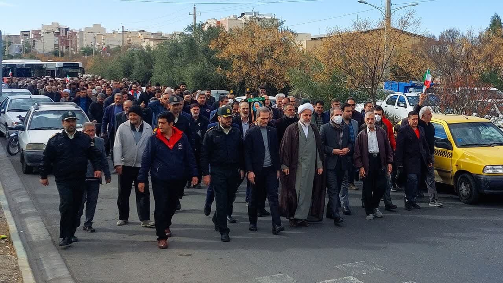 فرماندار ساوه:
بانیان و طراحان حمله تروریستی کرمان منتظر انتقامی سخت باشند