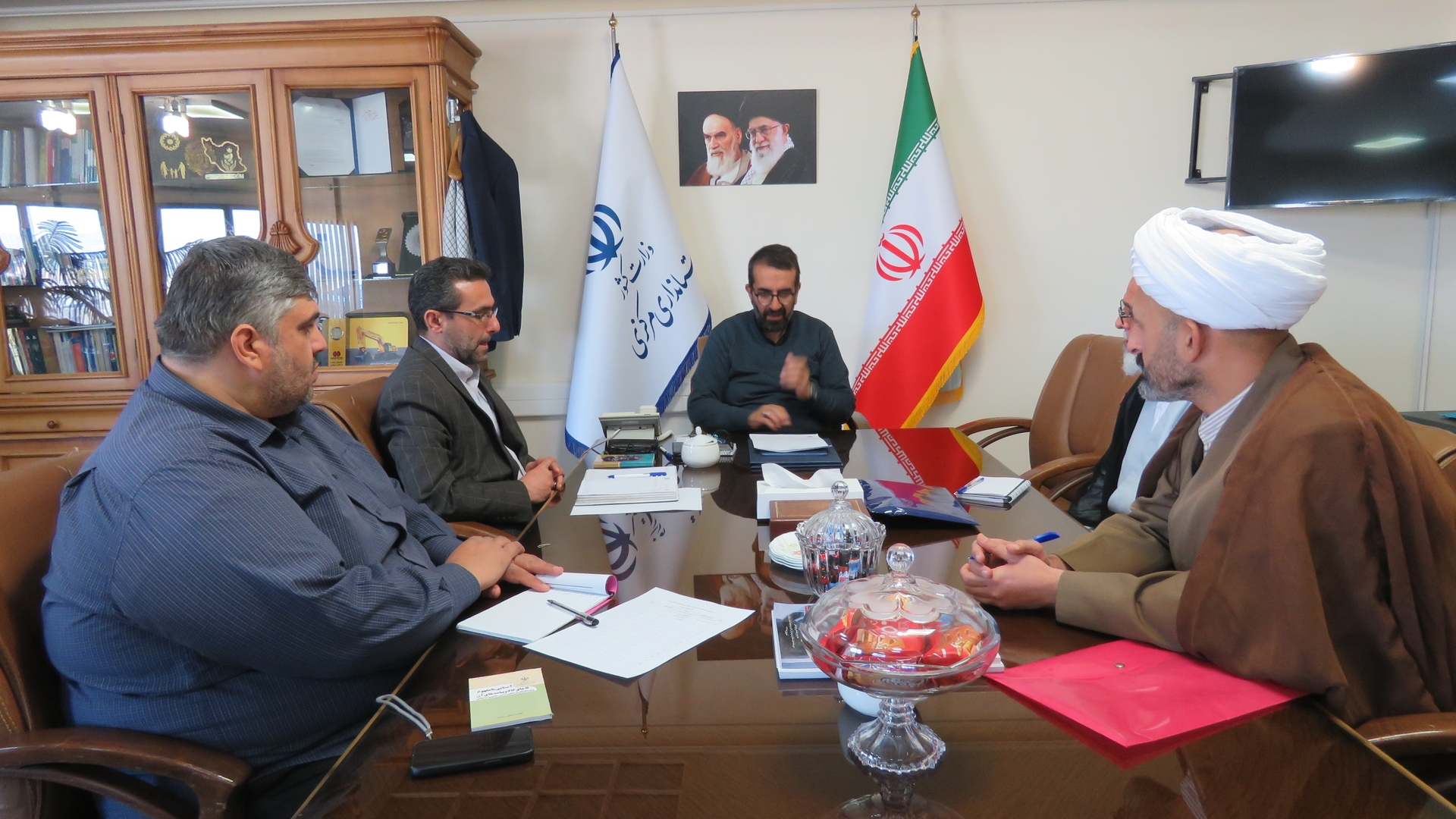 برگزاری جلسه هماهنگی حوزه علمیه و روحانیت در انتخابات مجلس شورای اسلامی و خبرگان رهبری