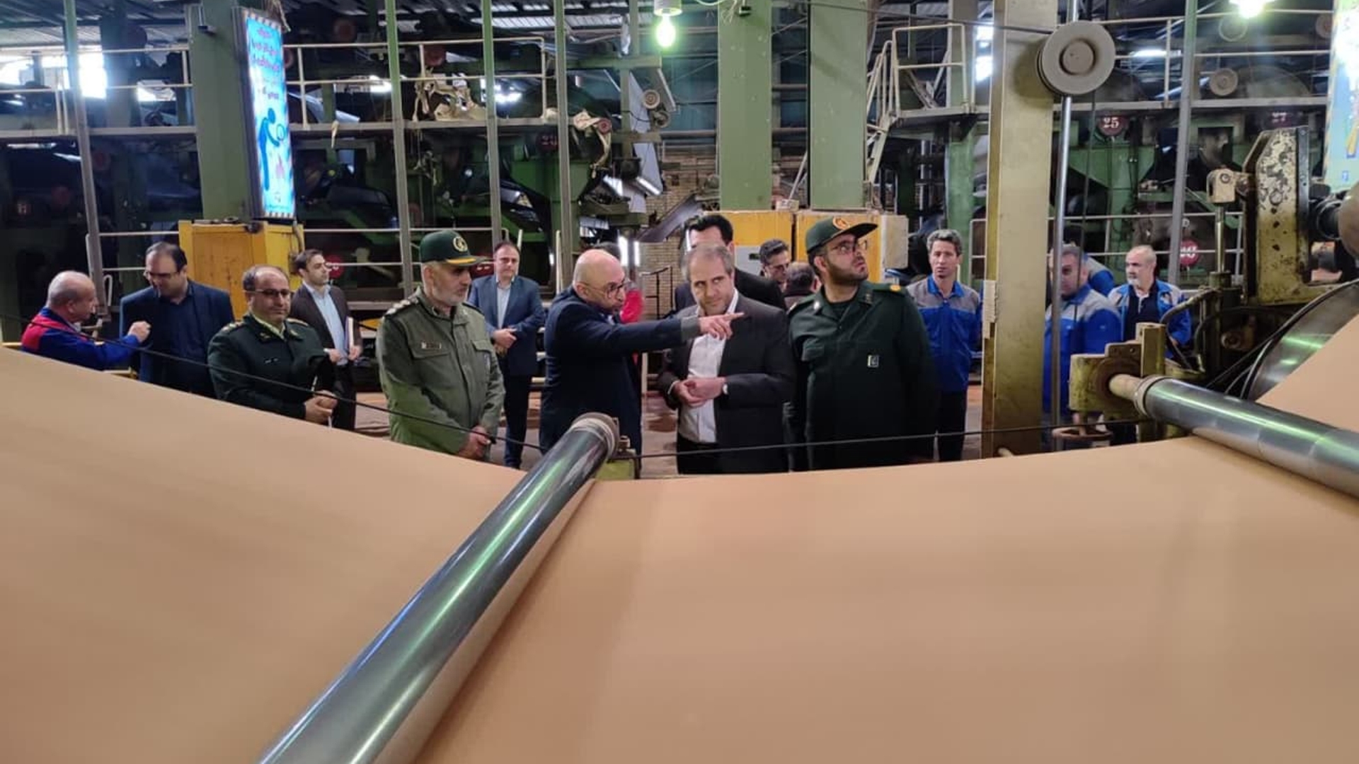 بازدید و بررسی میدانی از شرکت کاغذ سازی کاوه