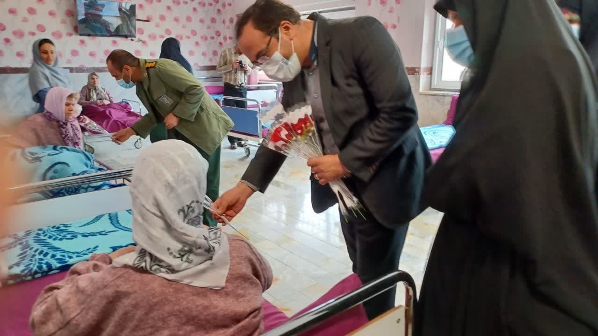 همزمان با میلاد باسعادت حضرت زهرا (س) و هفته زن و مقام مادر دیدار از مرکز نگهداری بانو نسیبه تفرش انجام شد.