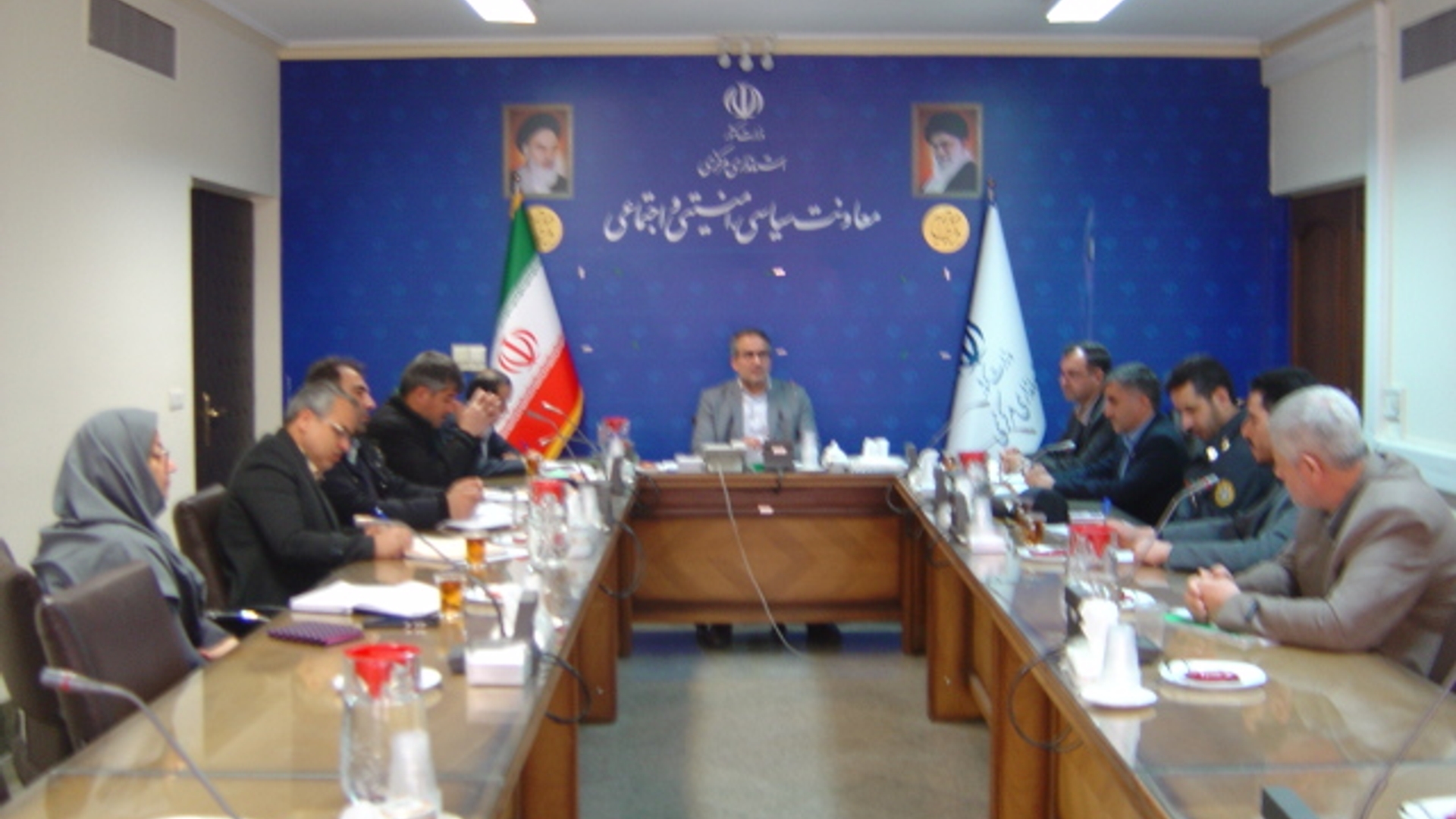 جلسه کمیسیون ریز پرنده های بدون سرنشین استان ساعت 30-10 صبح روز شنبه مورخ 23-10-1402 به ریاست آقای رحیمی تبار مدیر کل امنیتی و انتظامی برگزار گردید.