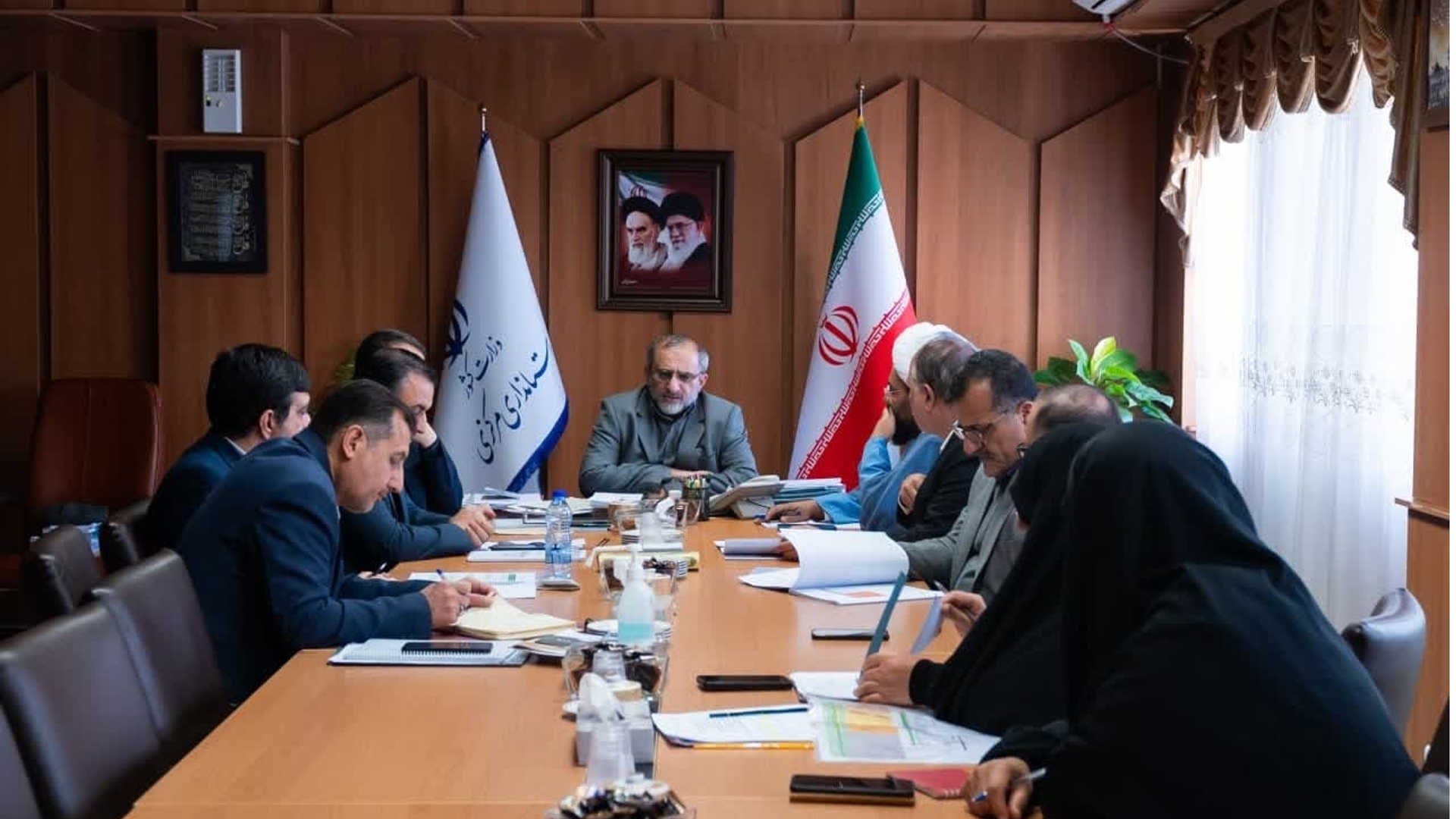 با حضور استاندار مرکزی؛
 برنامه‌های ستاد مردمی جوانی جمعیت در شورای معاونین استانداری بررسی شد

🔸 طی نشستی به ریاست دکتر "فرزاد مخلص‌الائمه" استاندار مرکزی و با حضور معاونین استاندار، اهم اقدامات و برنامه‌های ستاد مردمی جوانی جمعیت استان توسط مدیرکل دفتر امور بانوان و خانواده استانداری و مسئول ستاد مردمی حمایت از خانواده و جوانی جمعیت استان تشریح و مورد بررسی قرار گرفت.   
یکشنبه ۲۴ دی ۱۴۰۲