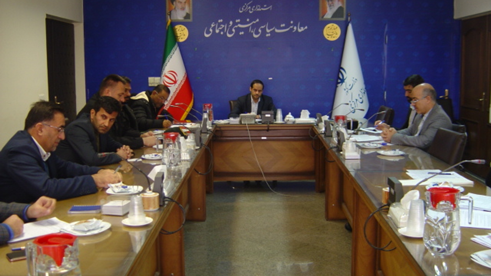 جلسه کمیته نظارت بر فرآیند تهیه تولید و توزیع مواد شیمیایی و زیستی خطرناک استان ساعت 30-10 صبح روز پنجشنبه مورخ 28-10-1402 به ریاست آقای جیریایی معاون اداره کل امنیتی و انتظامی استان برگزار گردید.