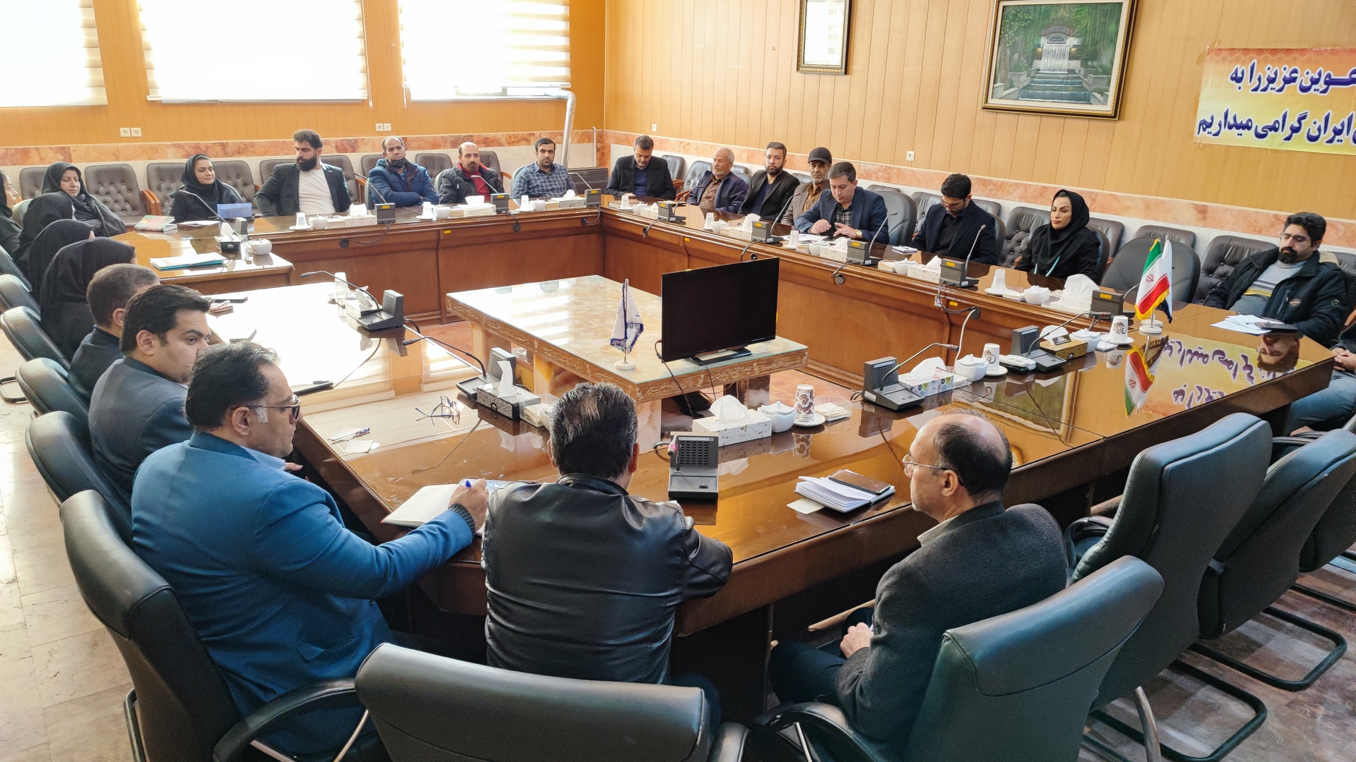 جلسه هماهنگی برگزاری مراسمات دهه فجر بخشداری محلات